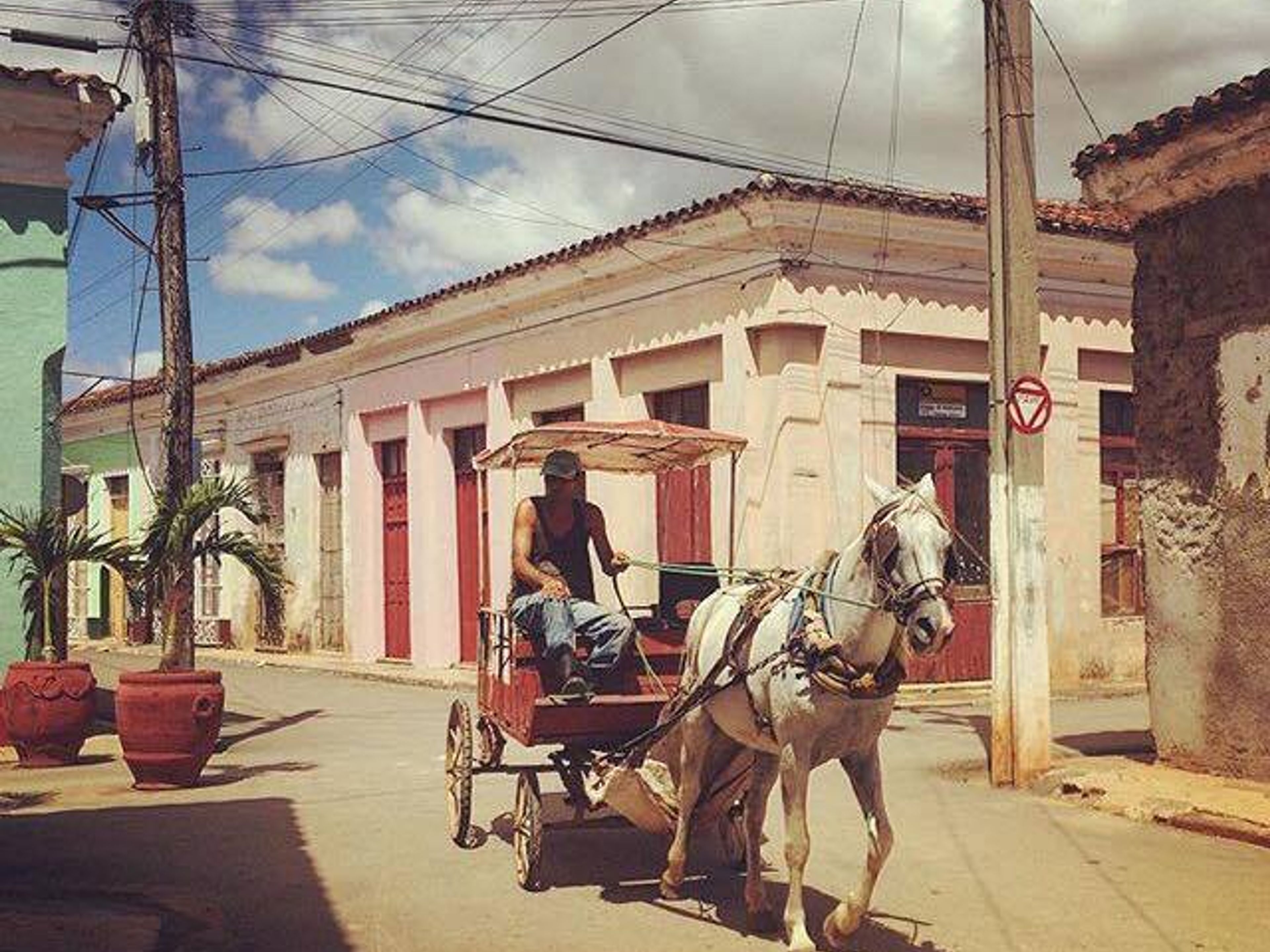 Tour "REMEDIOS: UN VIAGGIO A VAPORE NELLA STORIA". San Juan de los Remedios old city, Villa Clara, Cuba.