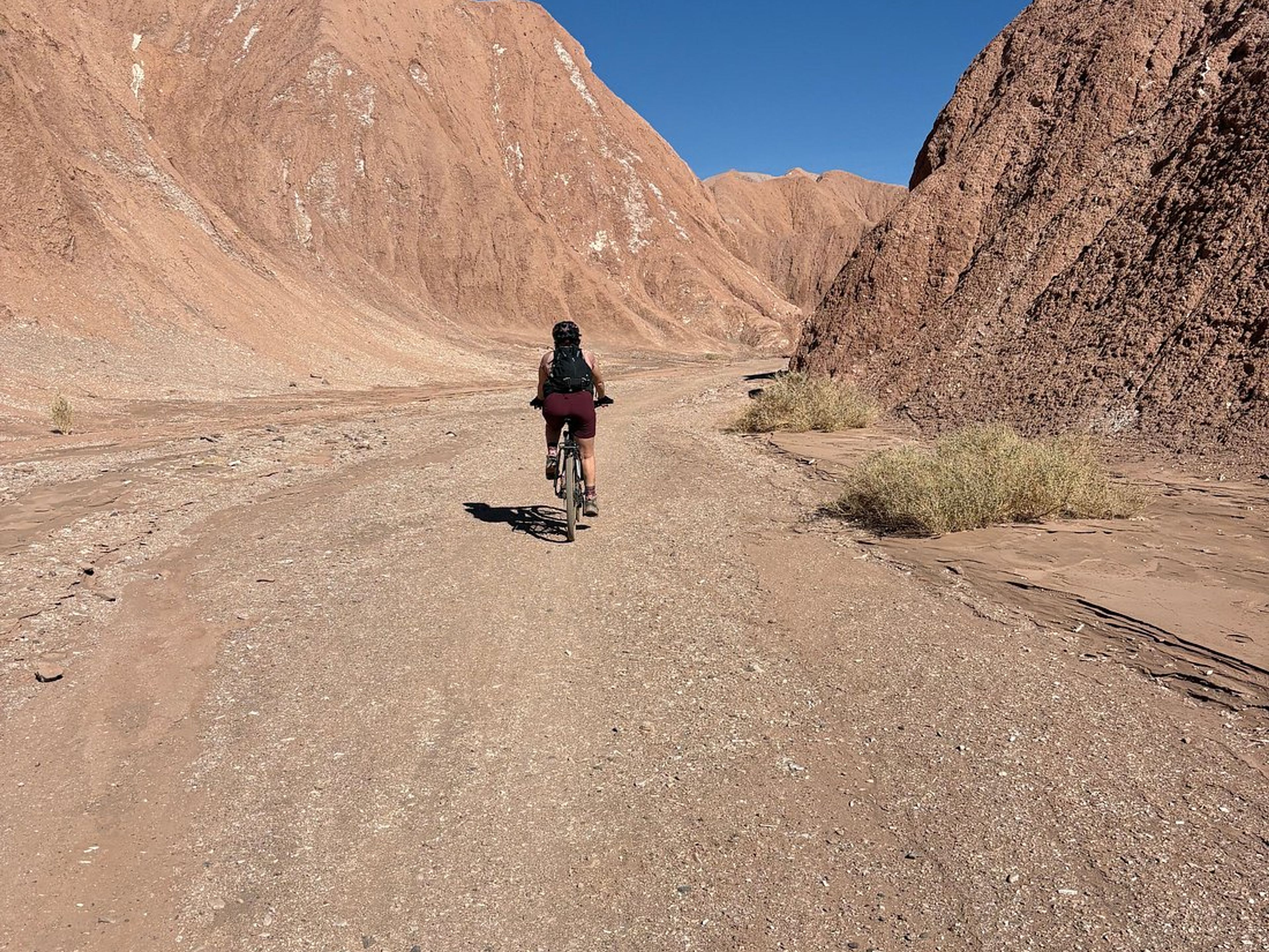 Tour PREMIUM "EXCURSION À VÉLO À LA GORGE DU DIABLE (GARGANTA DEL DIABLO)". "DEVIL’S THROAT (GARGANTA DEL DIABLO) BIKE TOUR" PREMIUM Tour, San Pedro de Atacama, Chile. 
