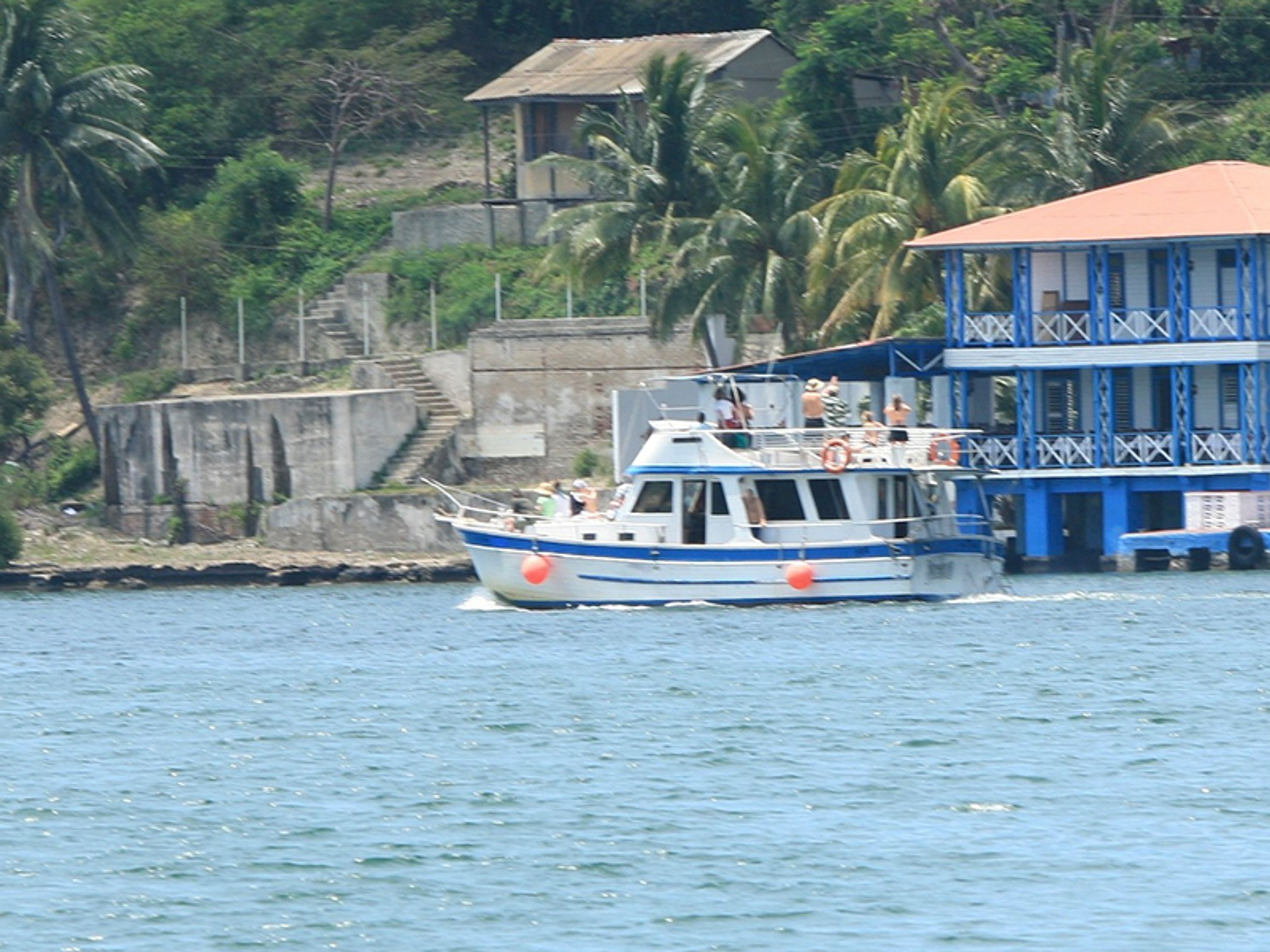 Excursión “PESCA DE ALTURA EN SANTIAGO DE CUBA“. “DEEP SEA FISHING IN SANTIAGO DE CUBA“ Tour
