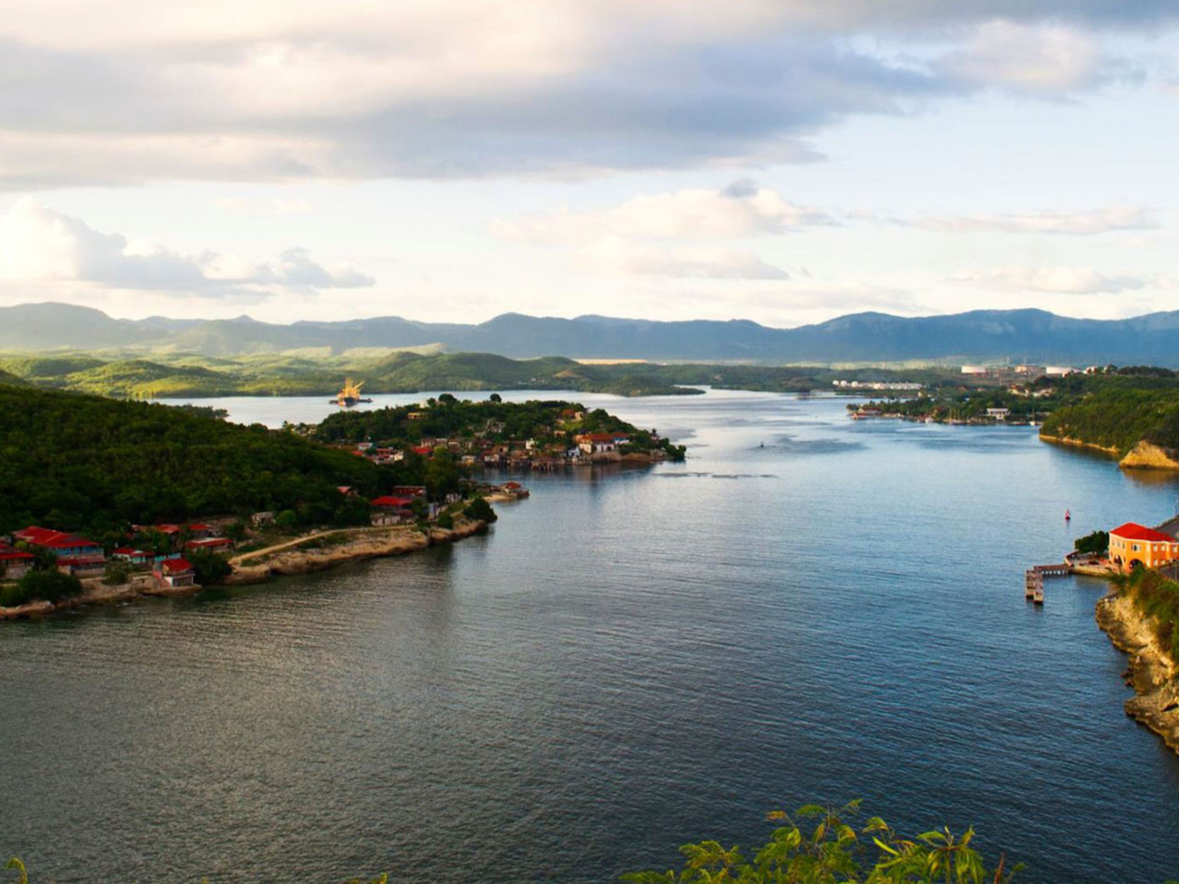 Тур "ГЛУБОКОВОДНАЯ РЫБАЛКА В САНТЬЯГО-ДЕ-КУБА". “DEEP SEA FISHING IN SANTIAGO DE CUBA“ Tour