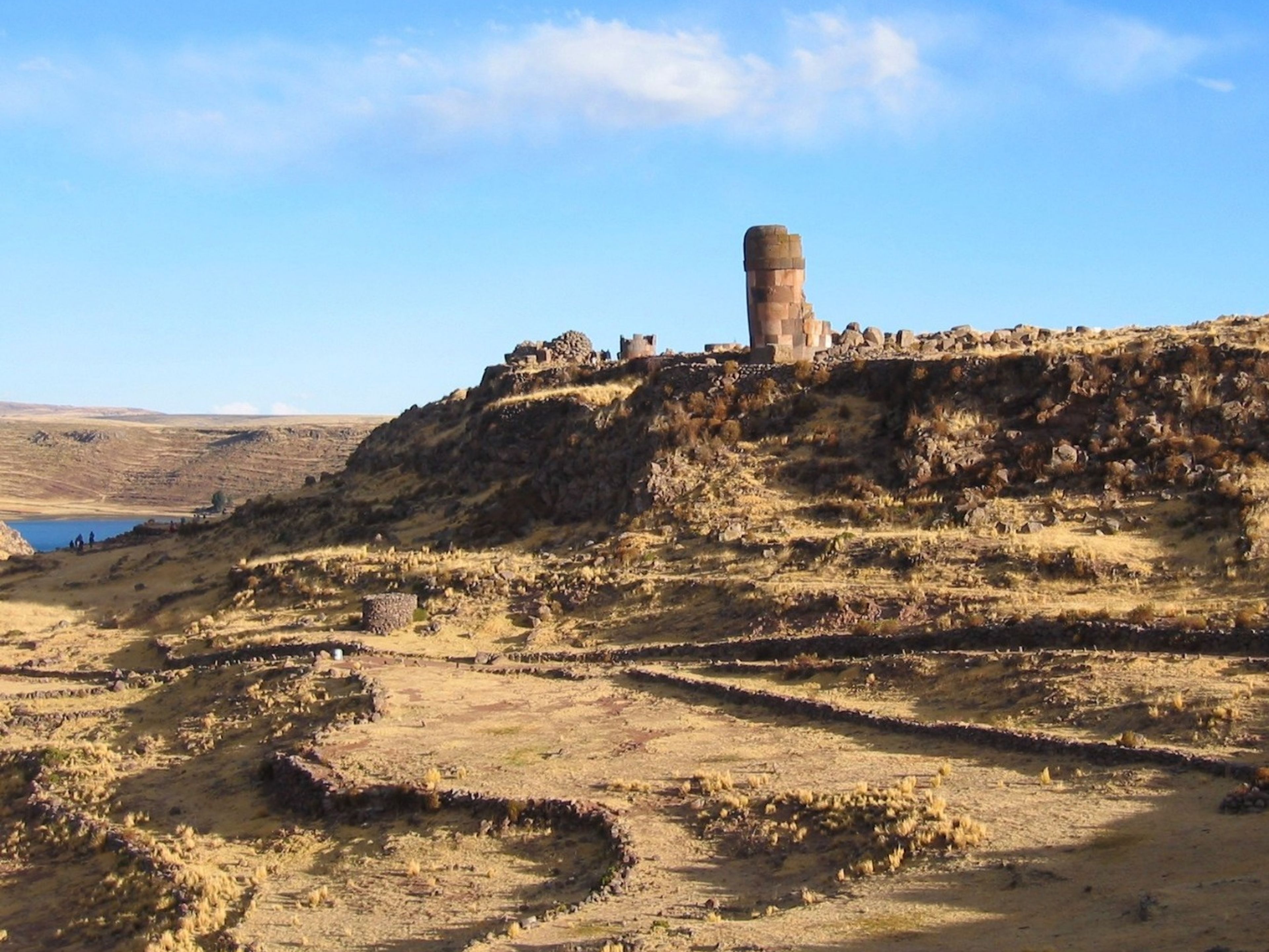 SILLUSTANI ARCHAEOLOGICAL COMPLEX TOUR. SILLUSTANI ARCHAEOLOGICAL COMPLEX, PERU