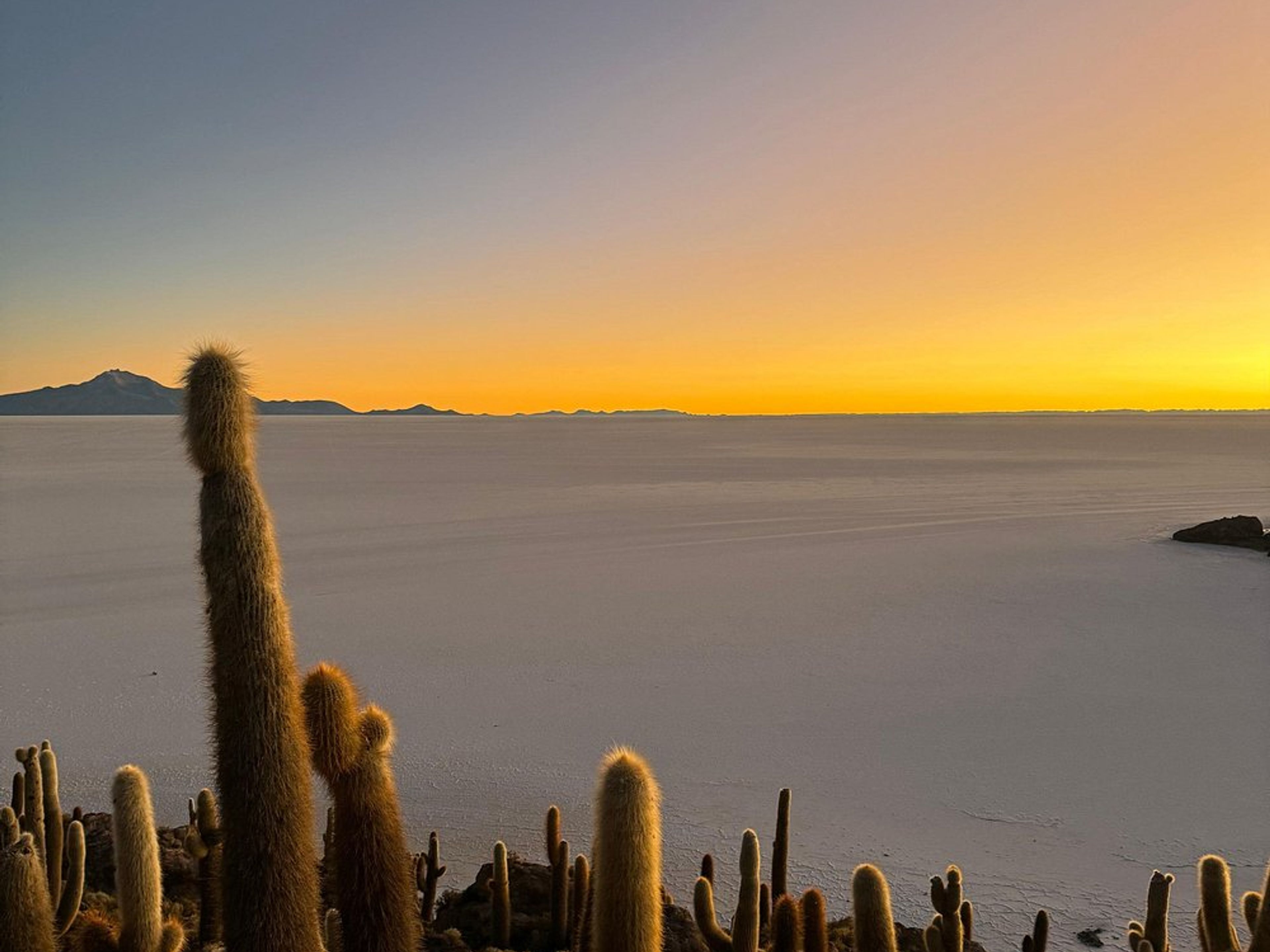 "UYUNI SALT FLATS EXPEDITION (3 DAYS / 2 NIGHTS)" Tour. "UYUNI SALT FLATS EXPEDITION (3 DAYS / 2 NIGHTS)" Tour, San Pedro de Atacama, Chile. 