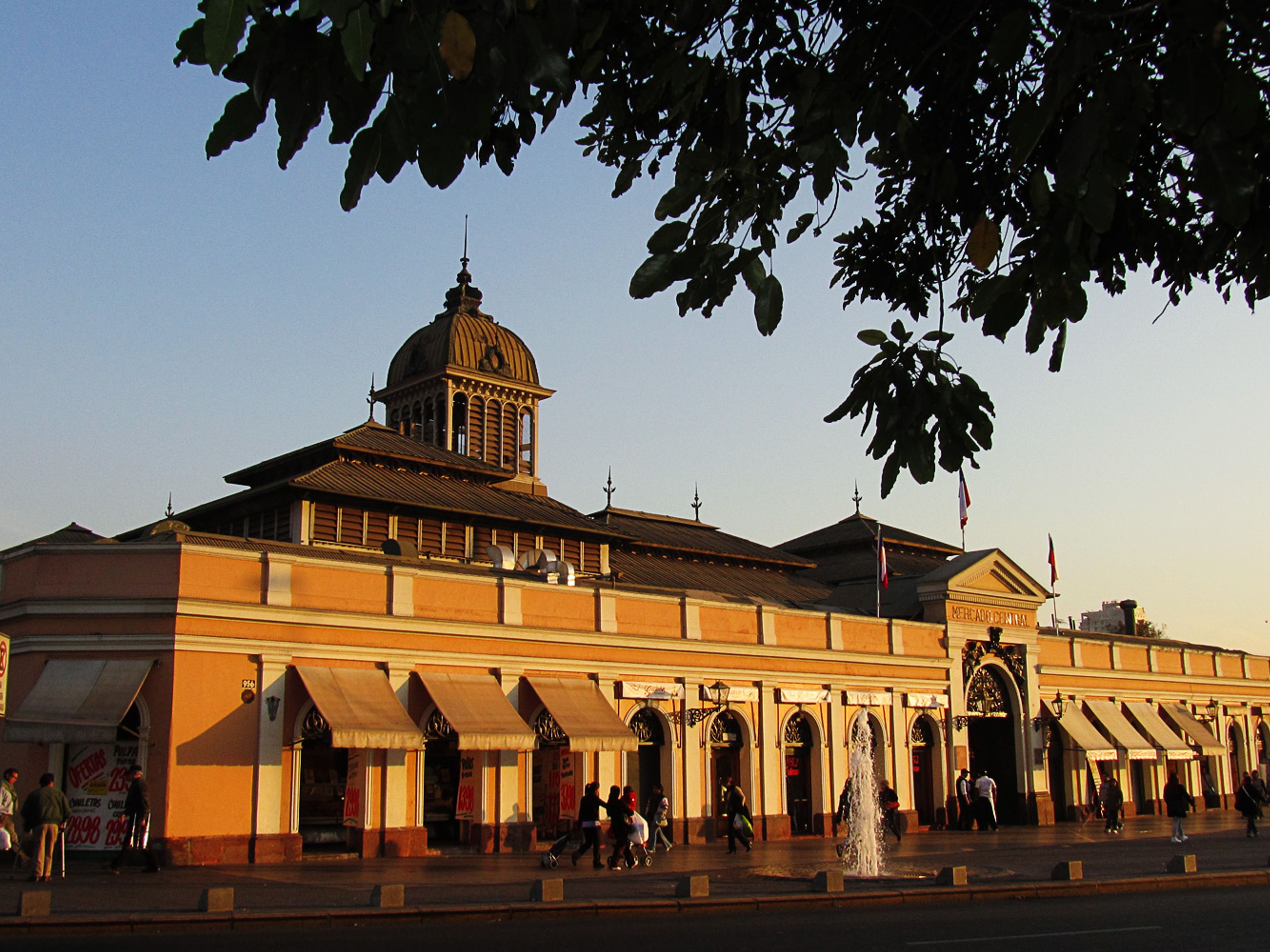 “SANTIAGO CITY TOUR” Tour. “SANTIAGO CITY TOUR” Tour, Santiago de Chile, Chile.