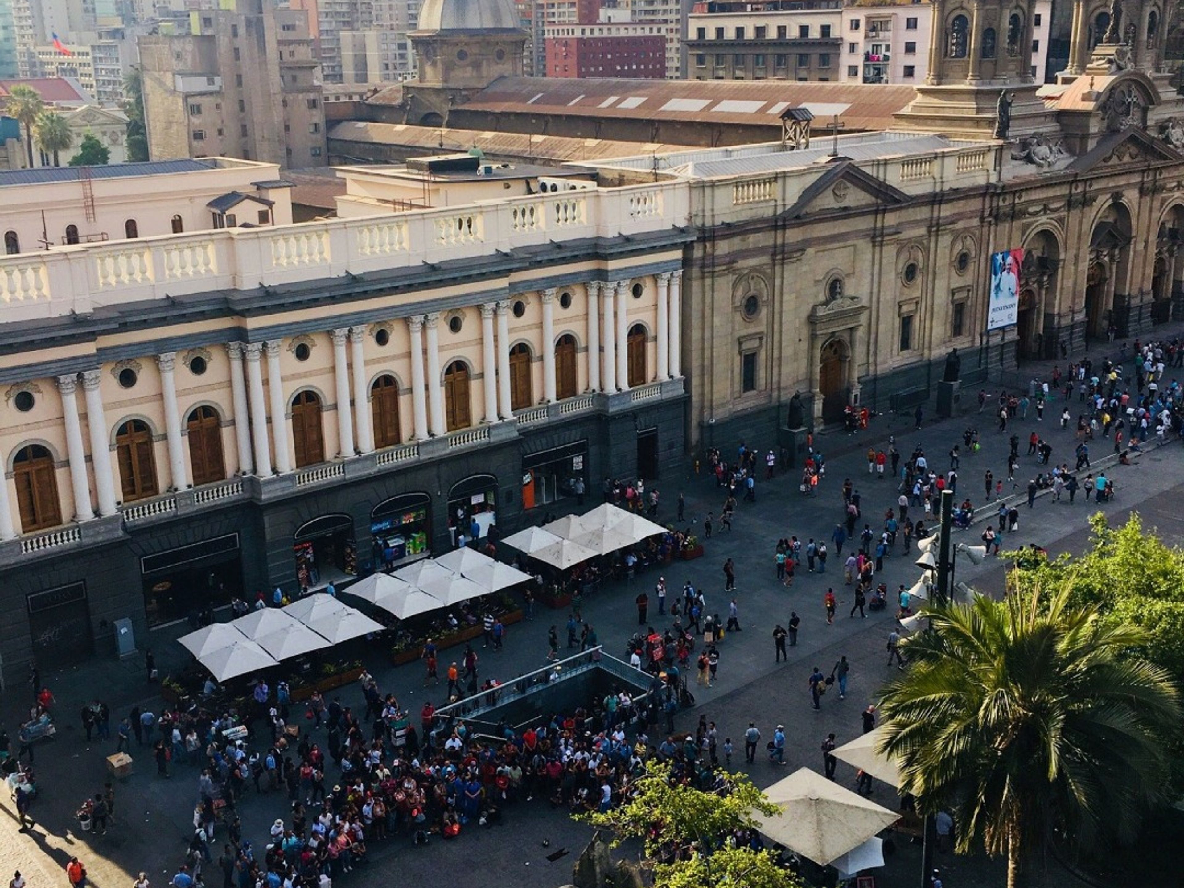 “STADTRUNDFAHRT DURCH SANTIAGO” Tour. “SANTIAGO CITY TOUR” Tour, Santiago de Chile, Chile.