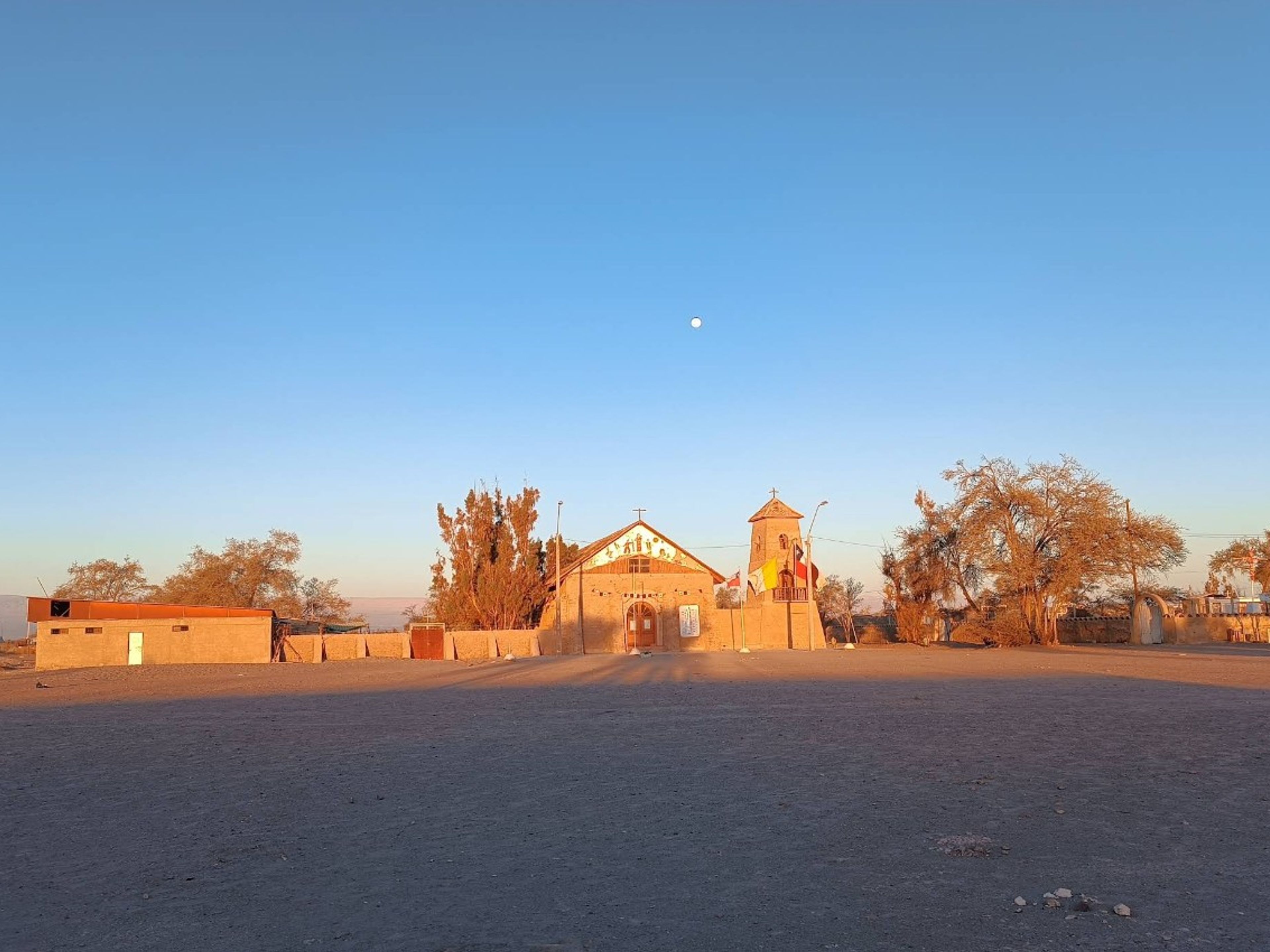 “ANCIENT GEOGLYPHS & SALTPETER GHOST TOWNS WITH BOX LUNCH" Tour . null