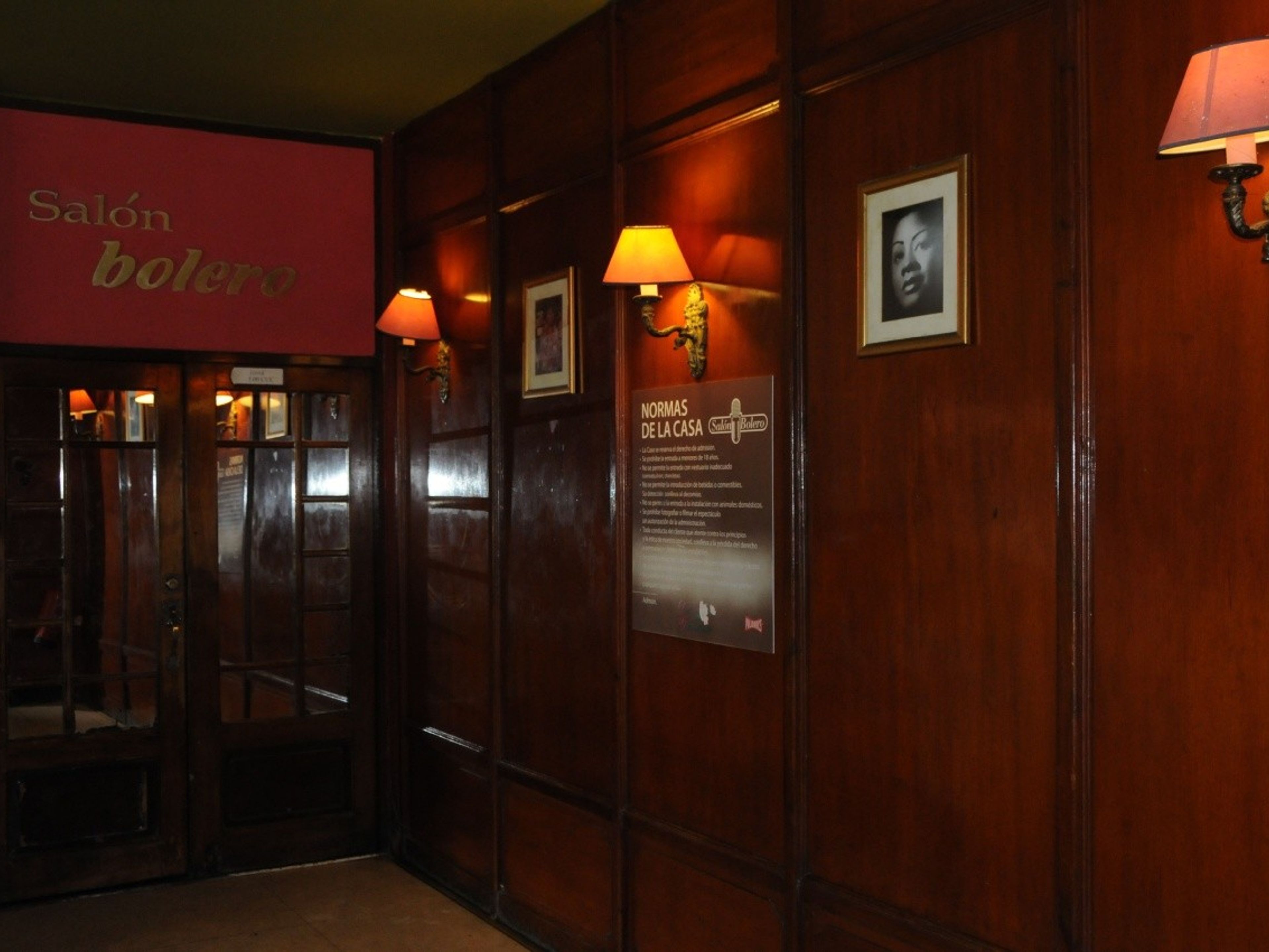 Salón Bolero “DOS GARDENIAS”. Salón Bolero “DOS GARDENIAS”, Havana, Cuba.