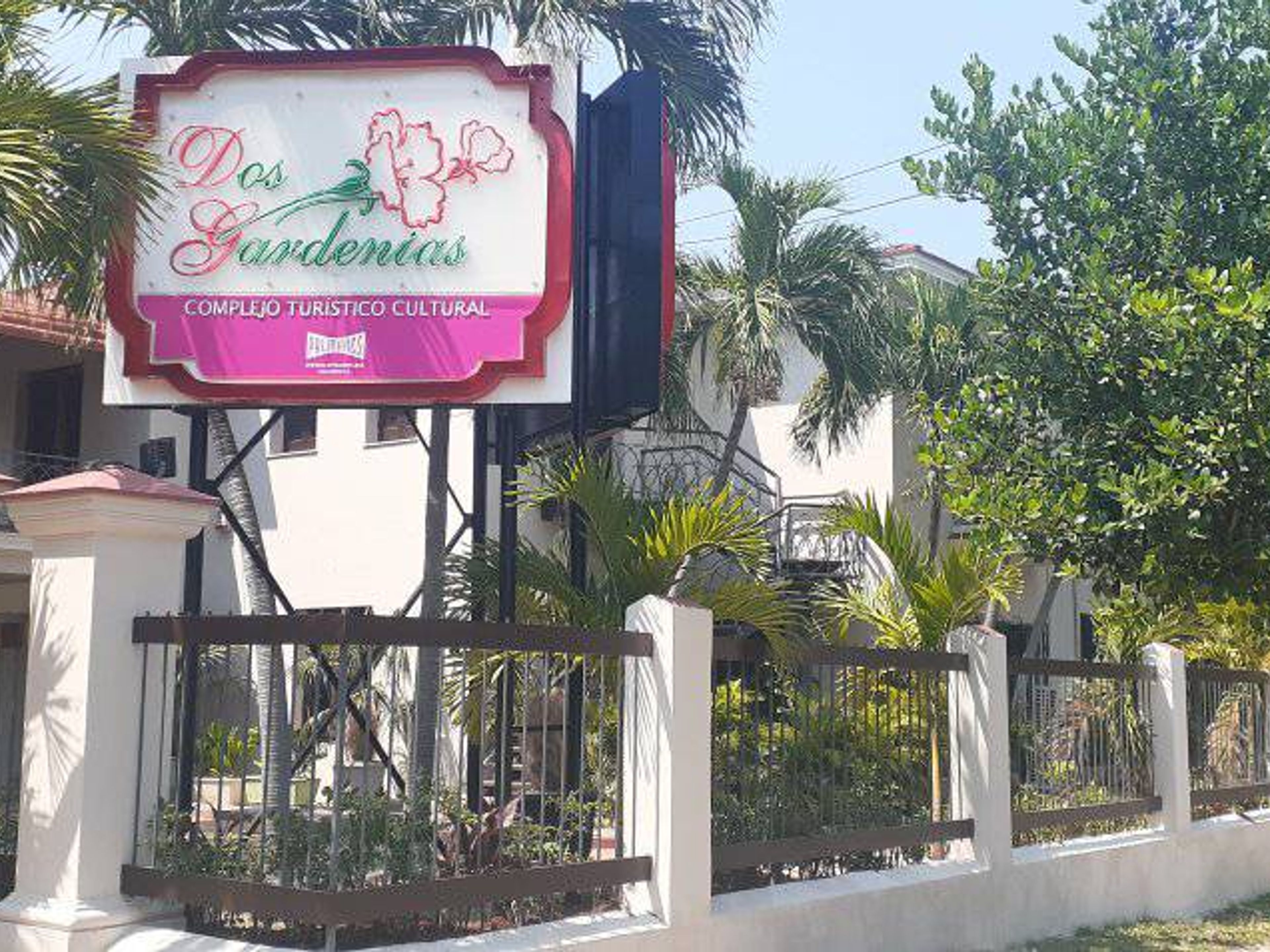 Salón Bolero “DOS GARDENIAS”. Salón Bolero “DOS GARDENIAS”, Havana, Cuba.
