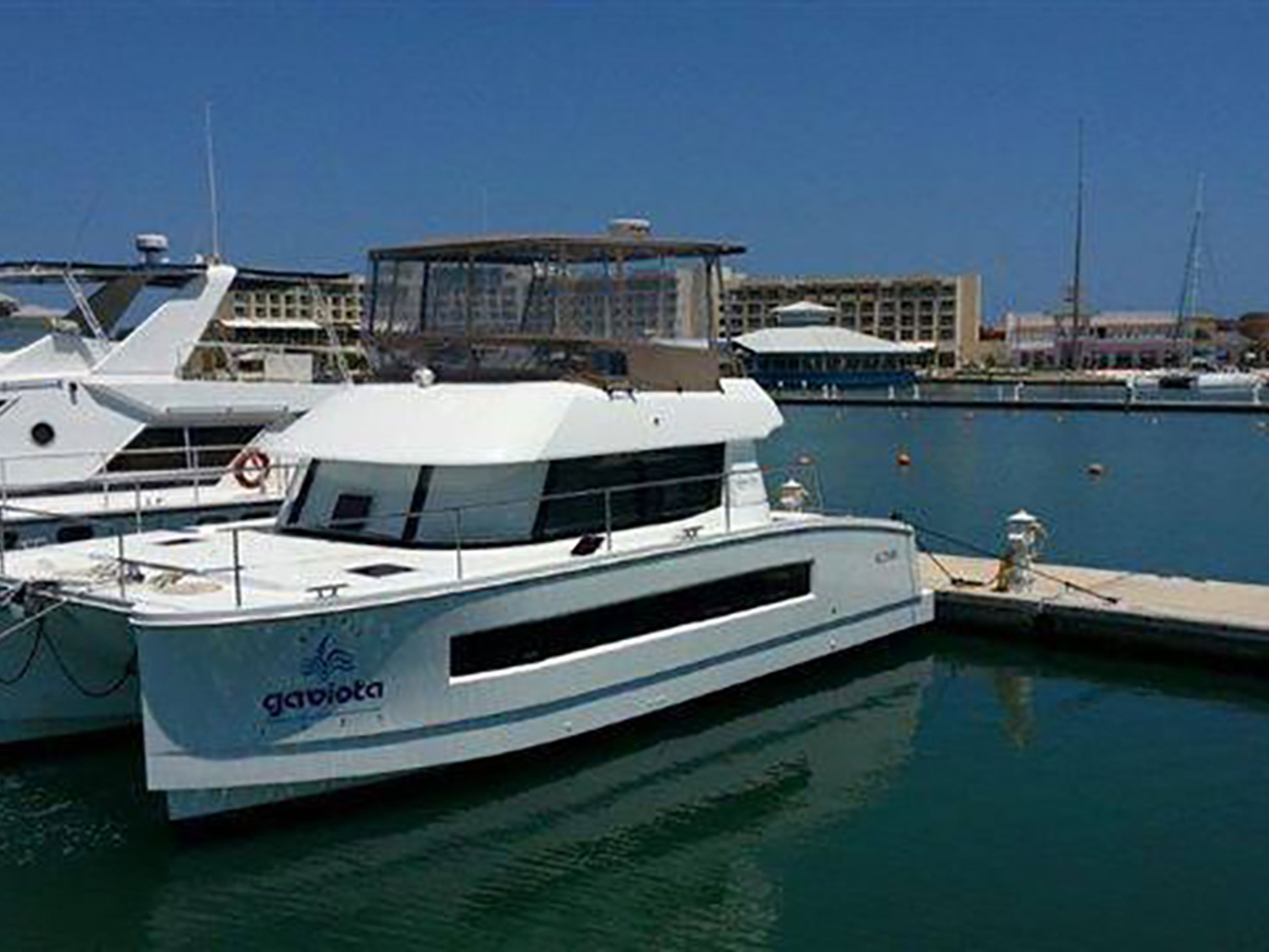 Vida a Bordo en Catamarán “Fountaine Pajot MY 37”. Life on Board in Catamaran "Fountaine Pajot MY 37"