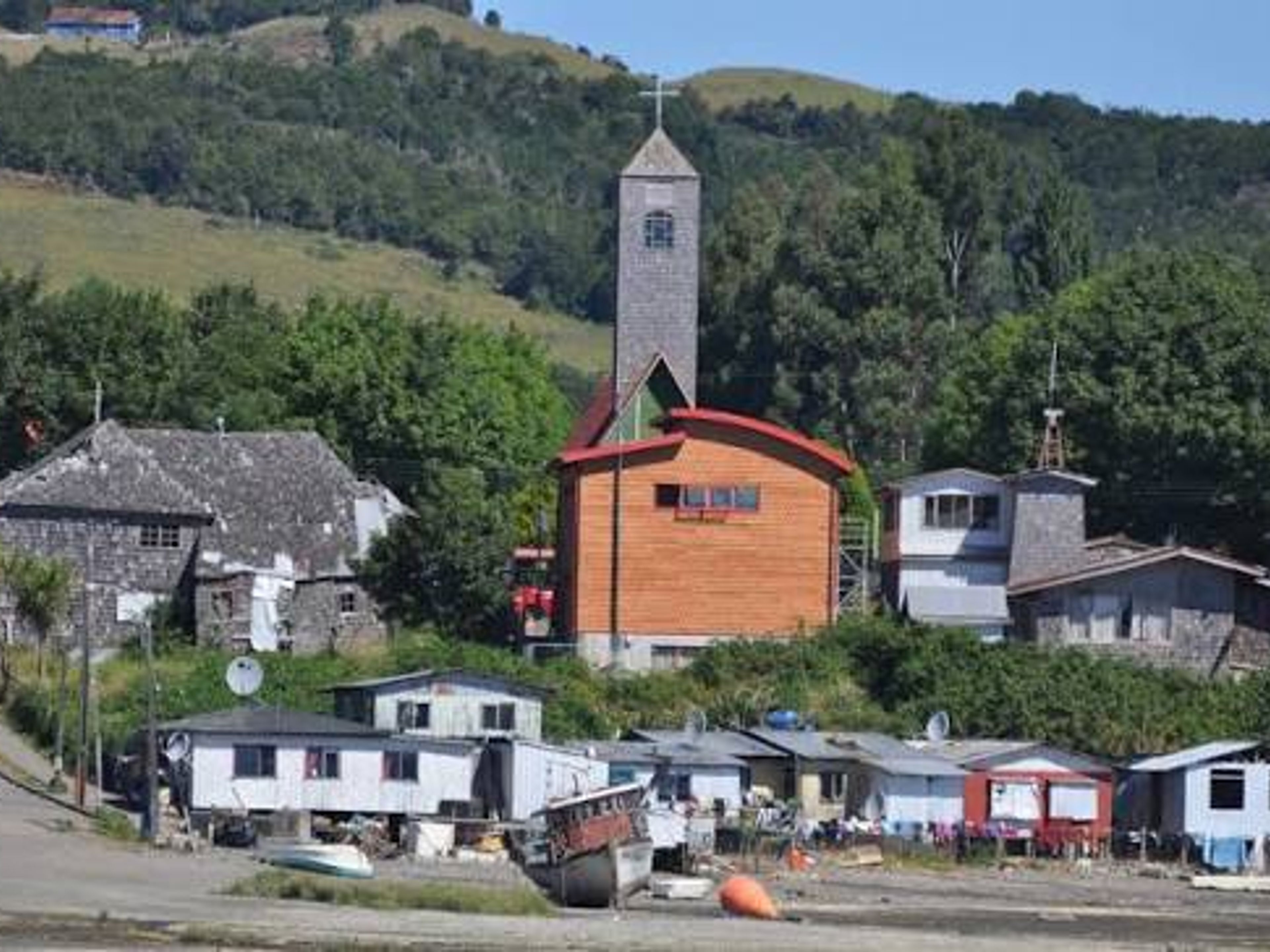 TOUR “CHIESE DI DALCAHUE E DELL'ISOLA DI QUINCHAO”. null