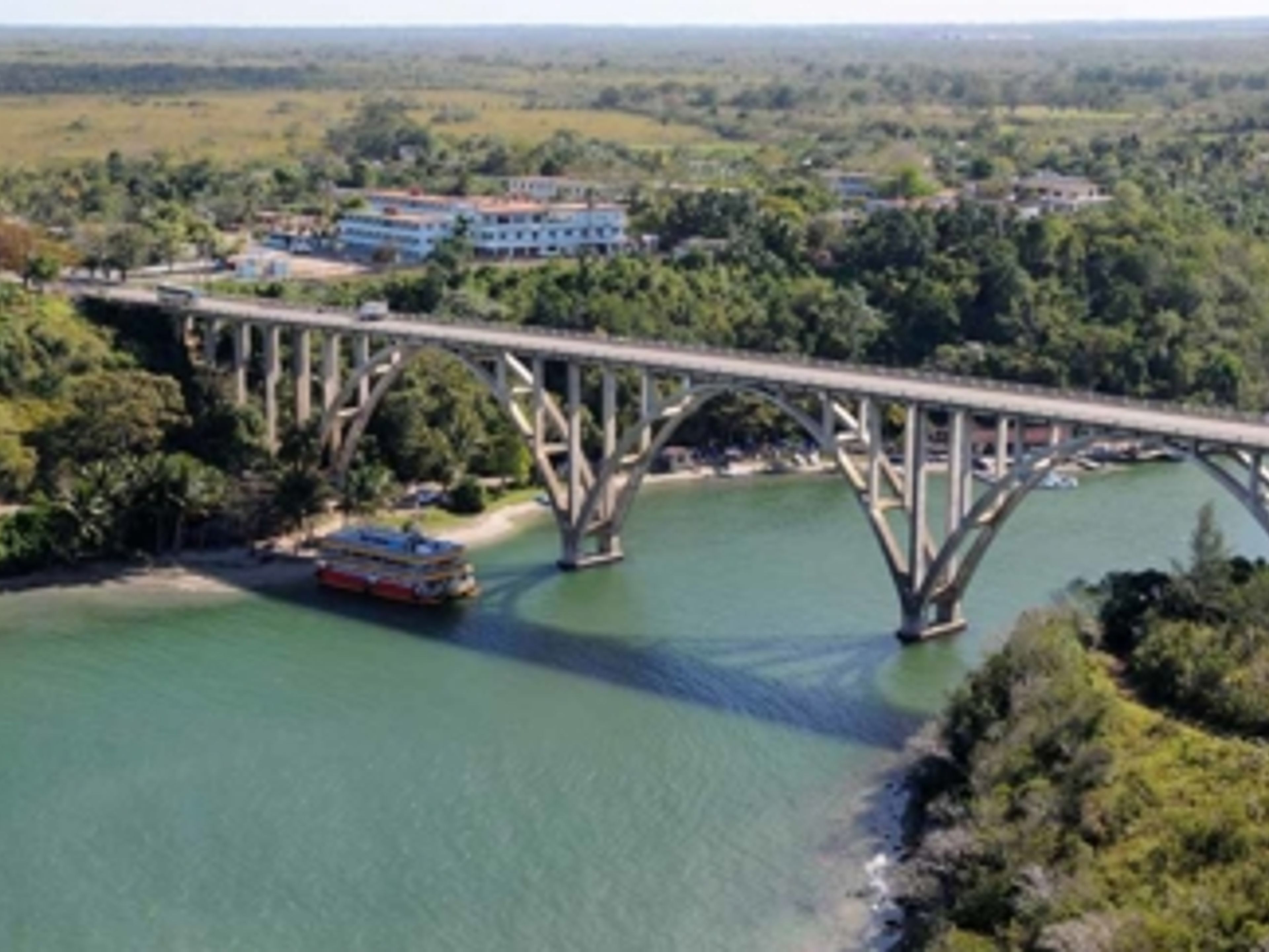 Jeep Safari "NATURE TOUR RÍO CANIMAR + NAVEGAÇÃO EM LANCHA NO RIO CANÍMAR". Canimar bridge panoramic view, Matanzas city, Matanzas, Cuba.