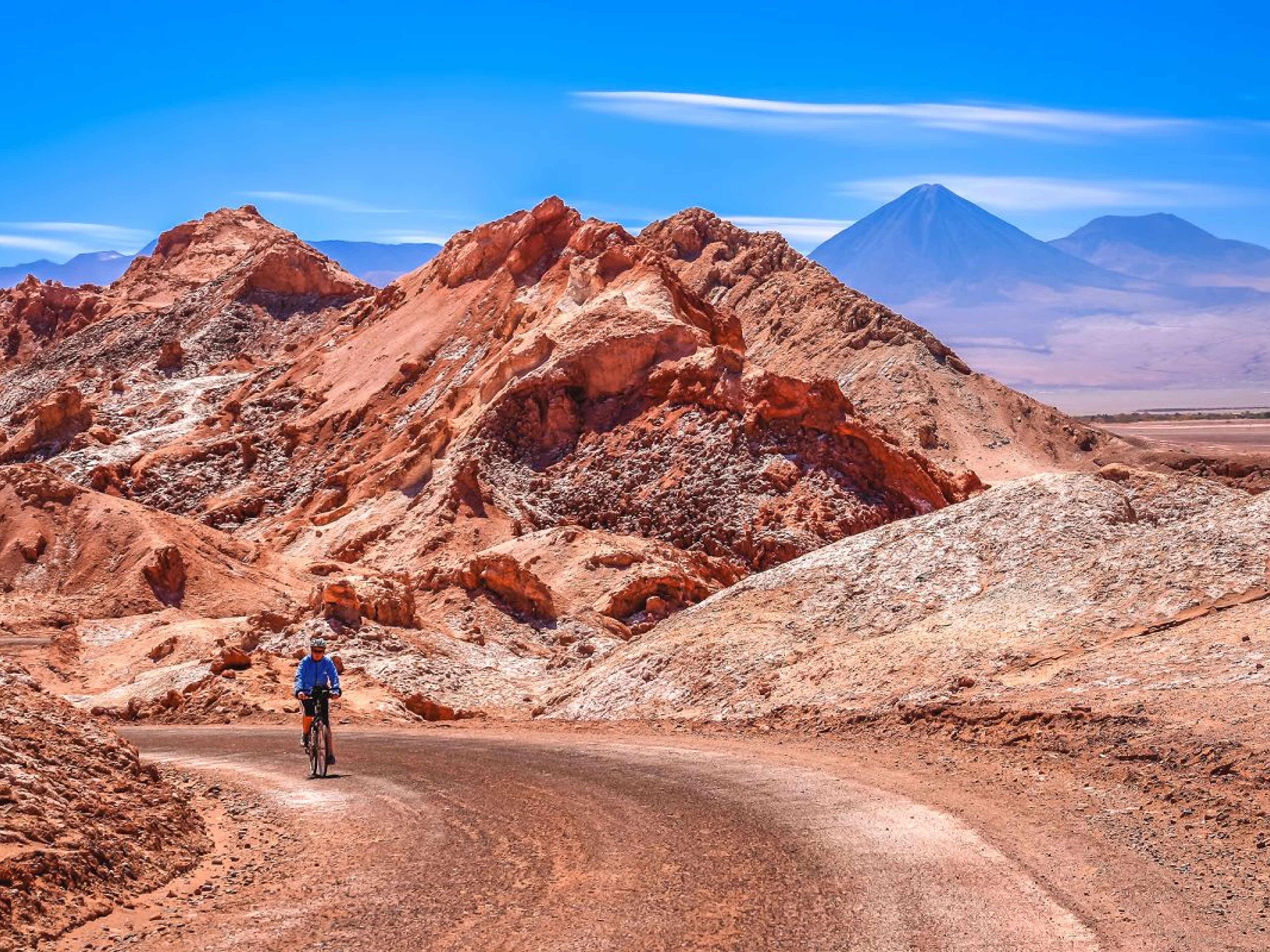TOUR “TREKKING CORNISAS”.. null