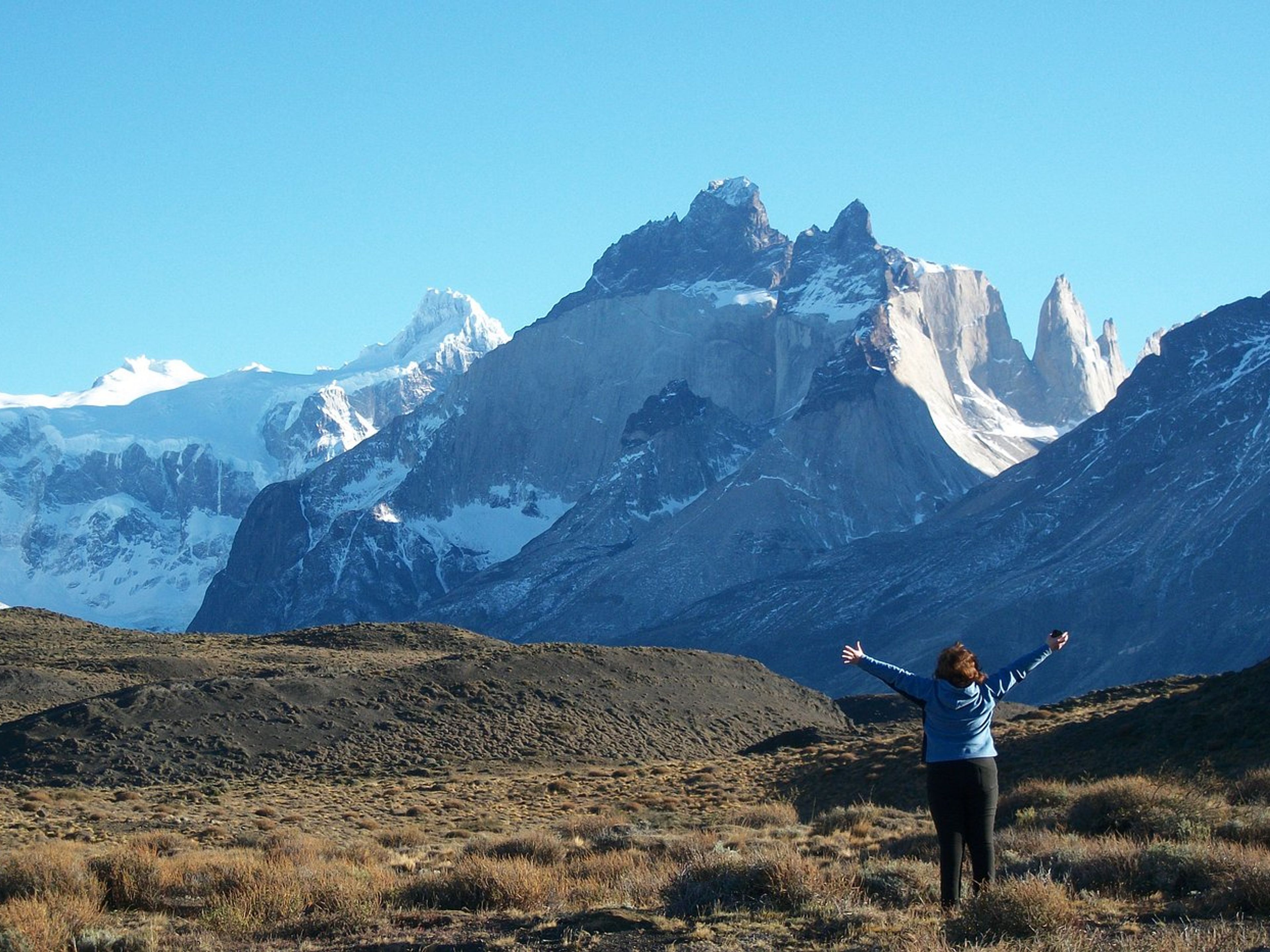 Tур "ТРЕККИНГ ВАЛЬЕ ФРАНСЕС + ЛАНЧ-БОКС + КАТАМАРАН". "VALLE FRANCES TREKKING + BOX LUNCH + CATAMARAN" Tour, Torres del Paine National Park, Chile.