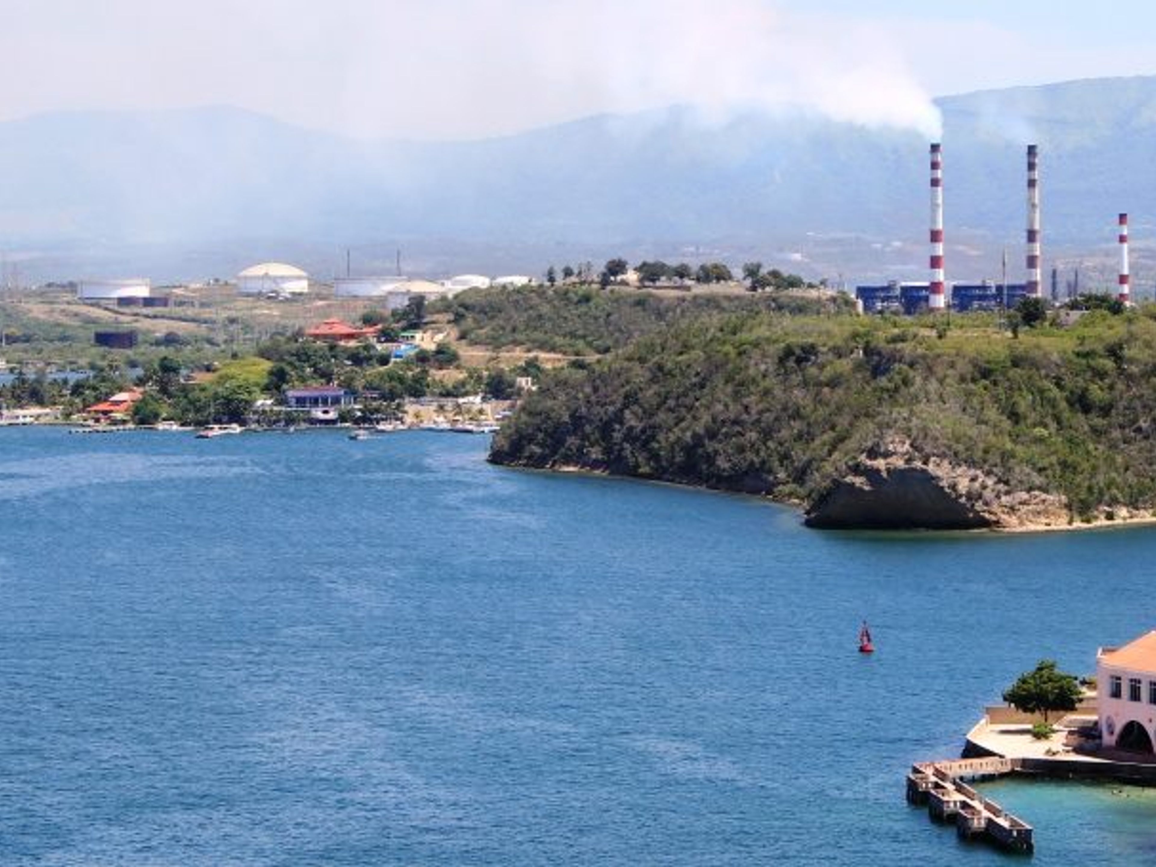 Excursão "PASSEIO DE BARCO PELA BAÍA DE SANTIAGO DE CUBA". Santiago de Cuba bay.