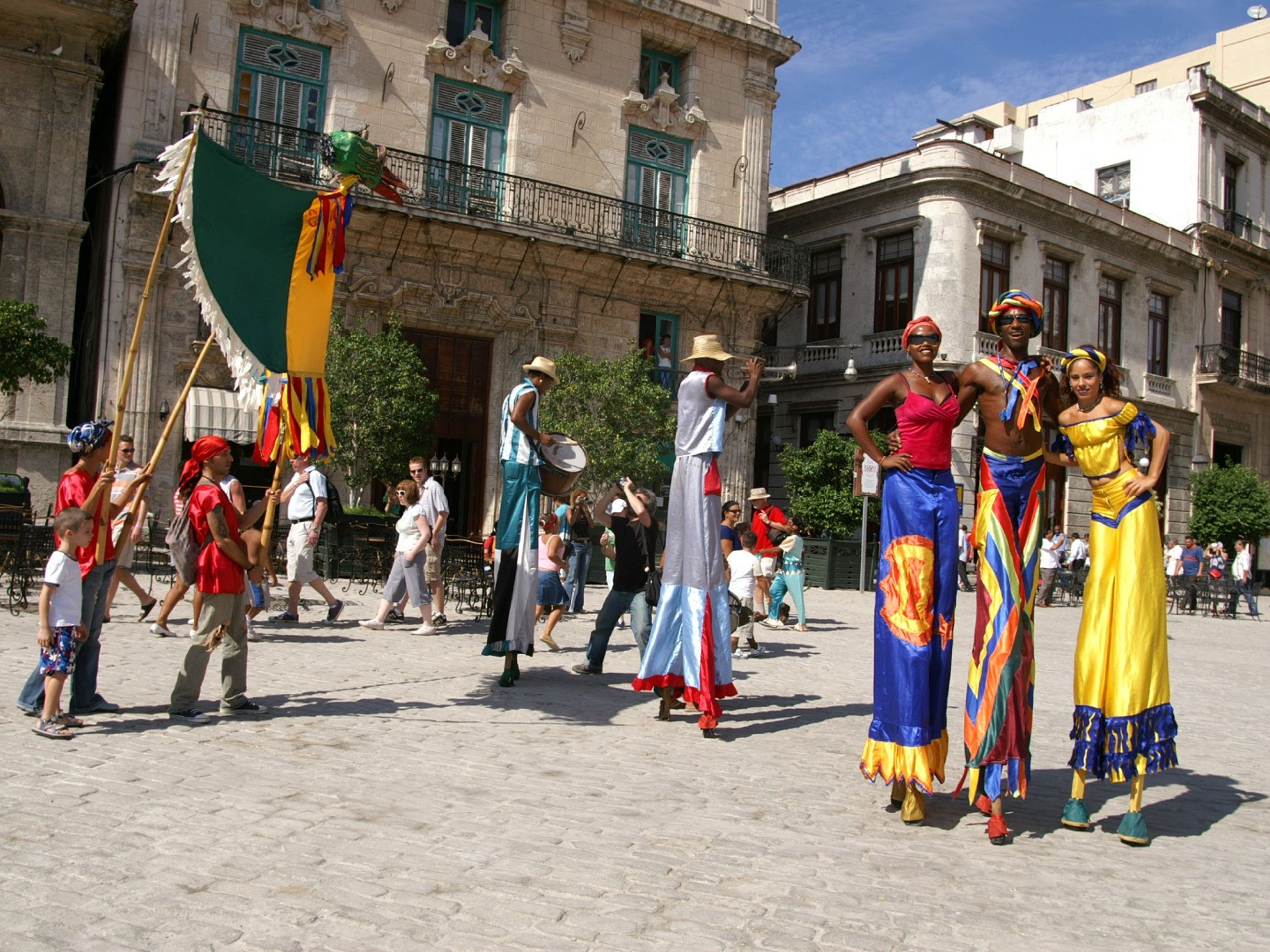 Excursão “HAVANA, HISTÓRIA & RITMO”. Atractions in San Francisco de Asis square