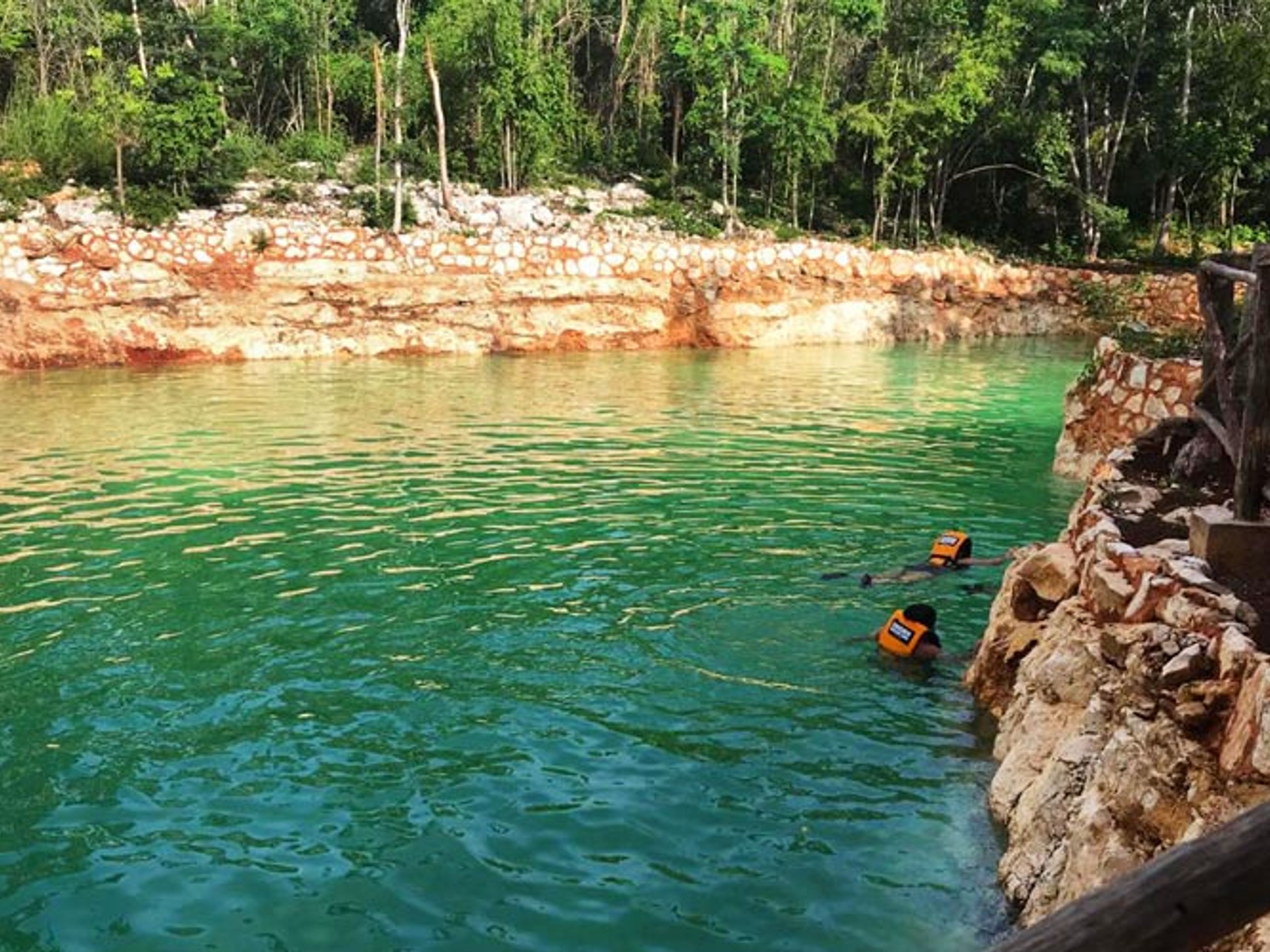 Excursão "VIP Plus exclusiva da Chichen Adventure". Cenote Rio Maya, Chichen Itza Adventure in the Yucatan Peninsula.