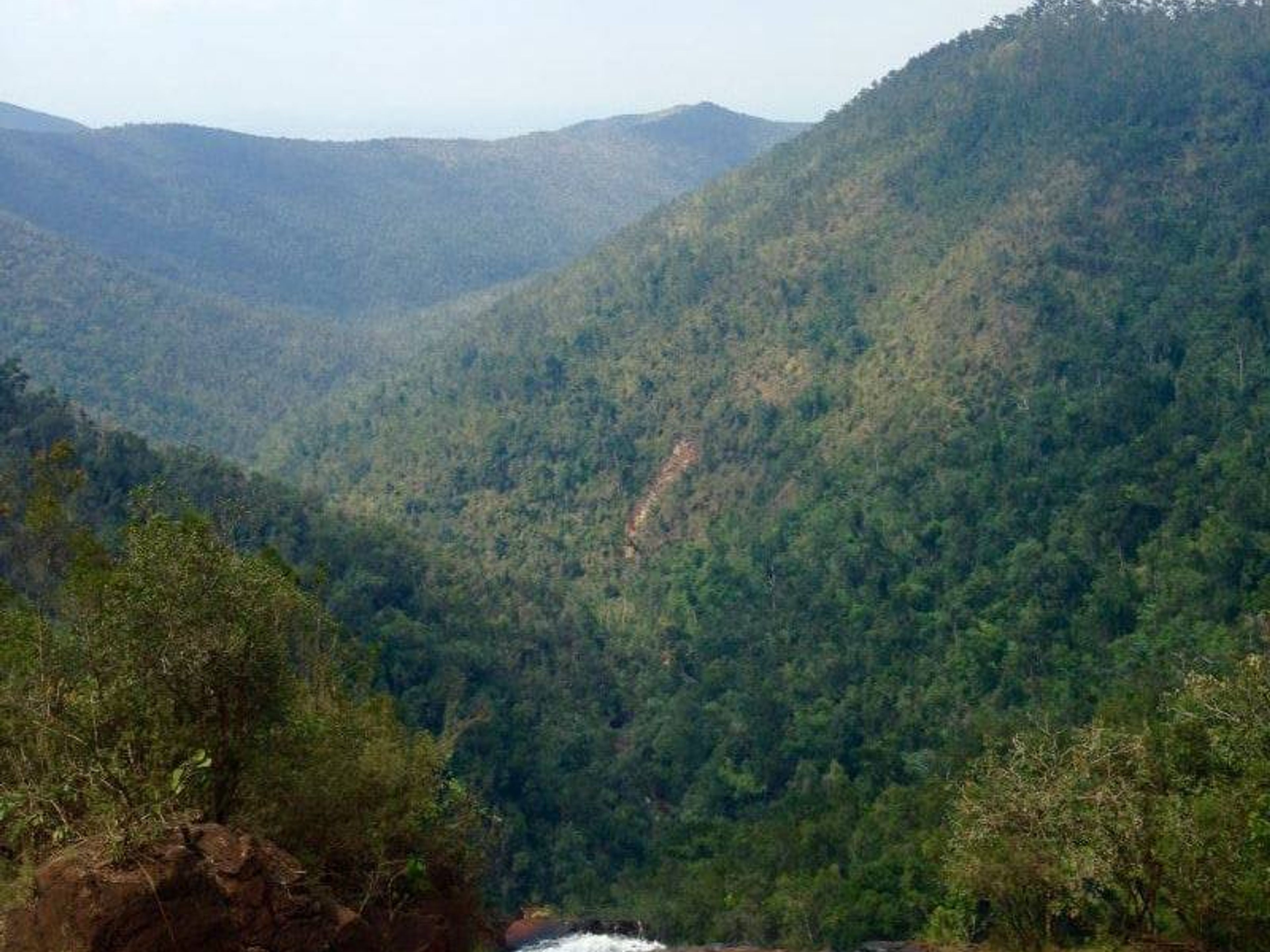 Excursão “PINARES DE MAYARÍ OVERNIGHT”. Pinares de Mayarí, Holguín
