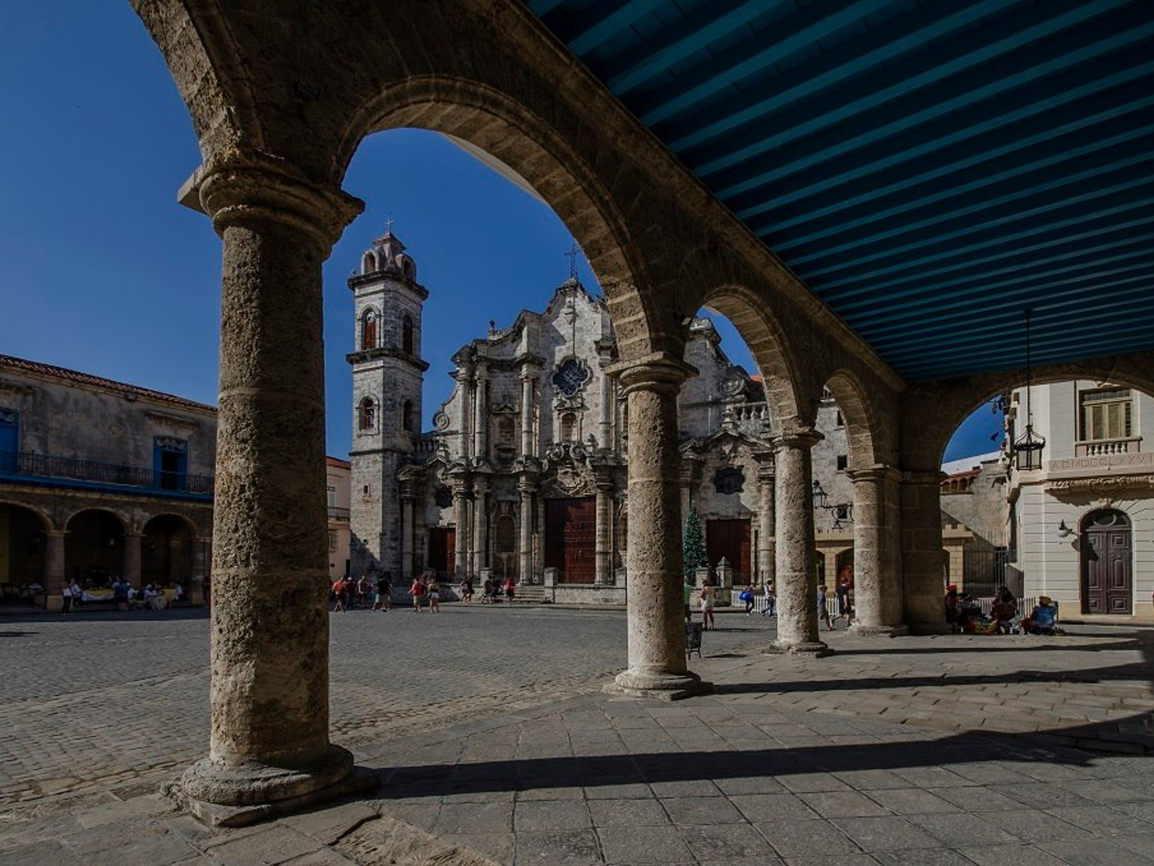 Excursión "HISTORIA Y PUROS" (3 DÍAS / 2 NOCHES). The Cathedral of Havana panoramic view, Old Havana, Havana, Cuba