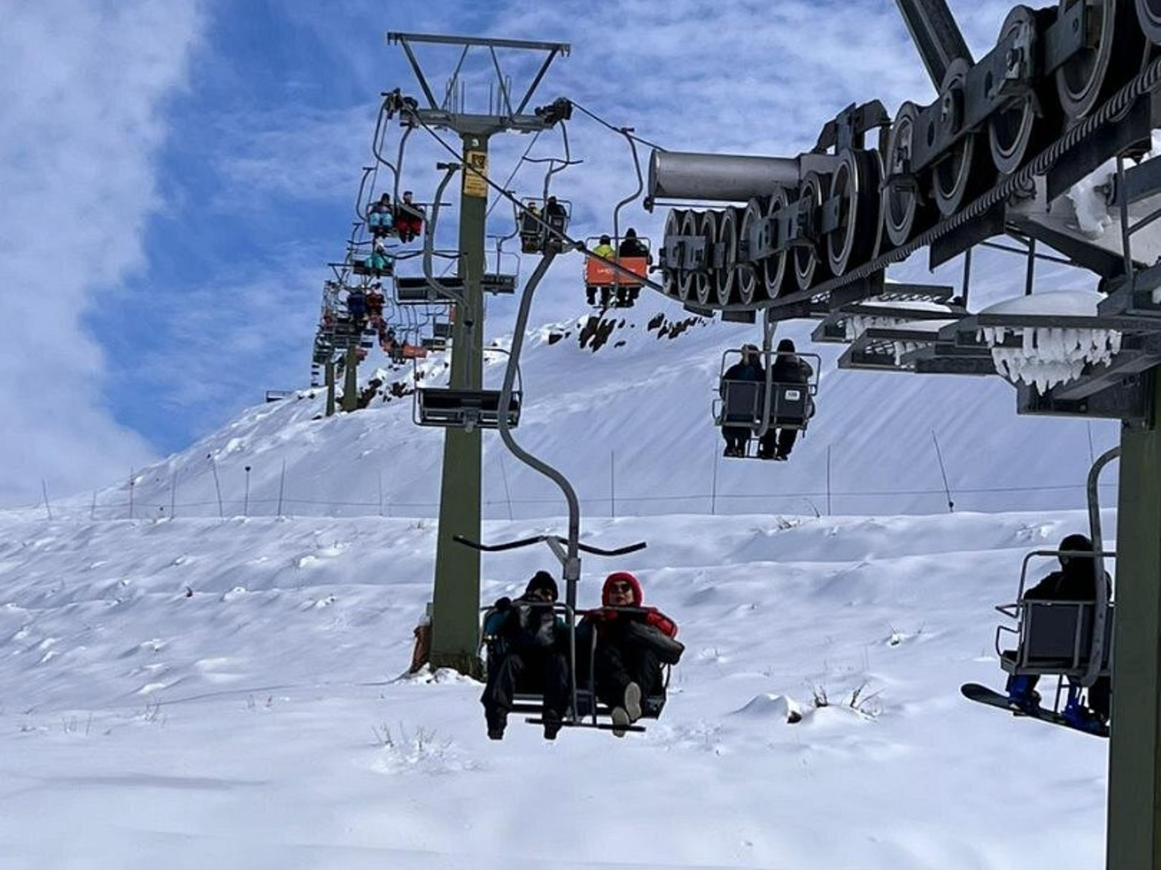 Excursión “VISITA A PARQUE FARELLONES”. “VISIT TO FARELLONES PARK” Tour, Chile.