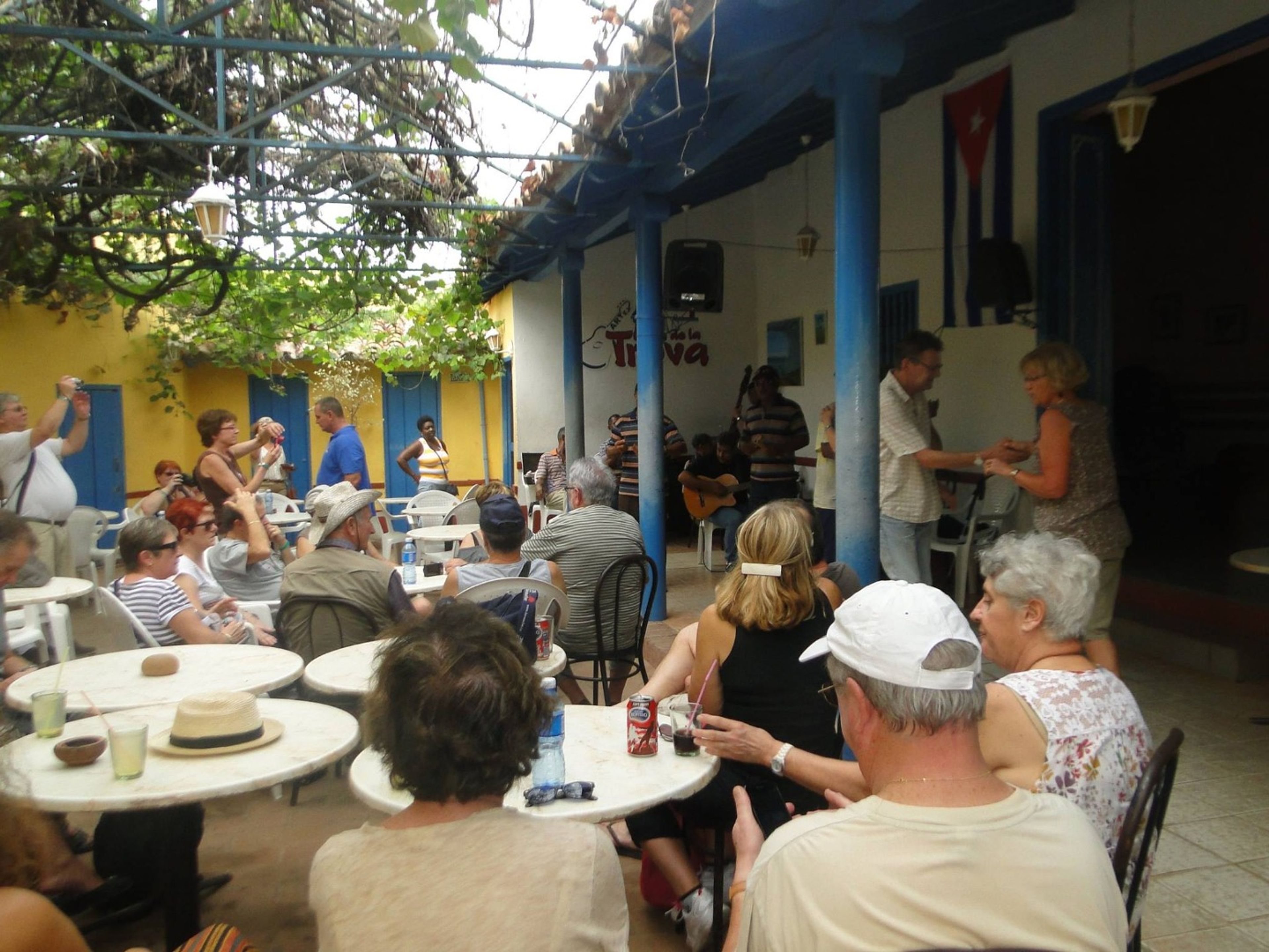 Tour "Trinidad Danzante". Casa de la trova, trinidad, cuba