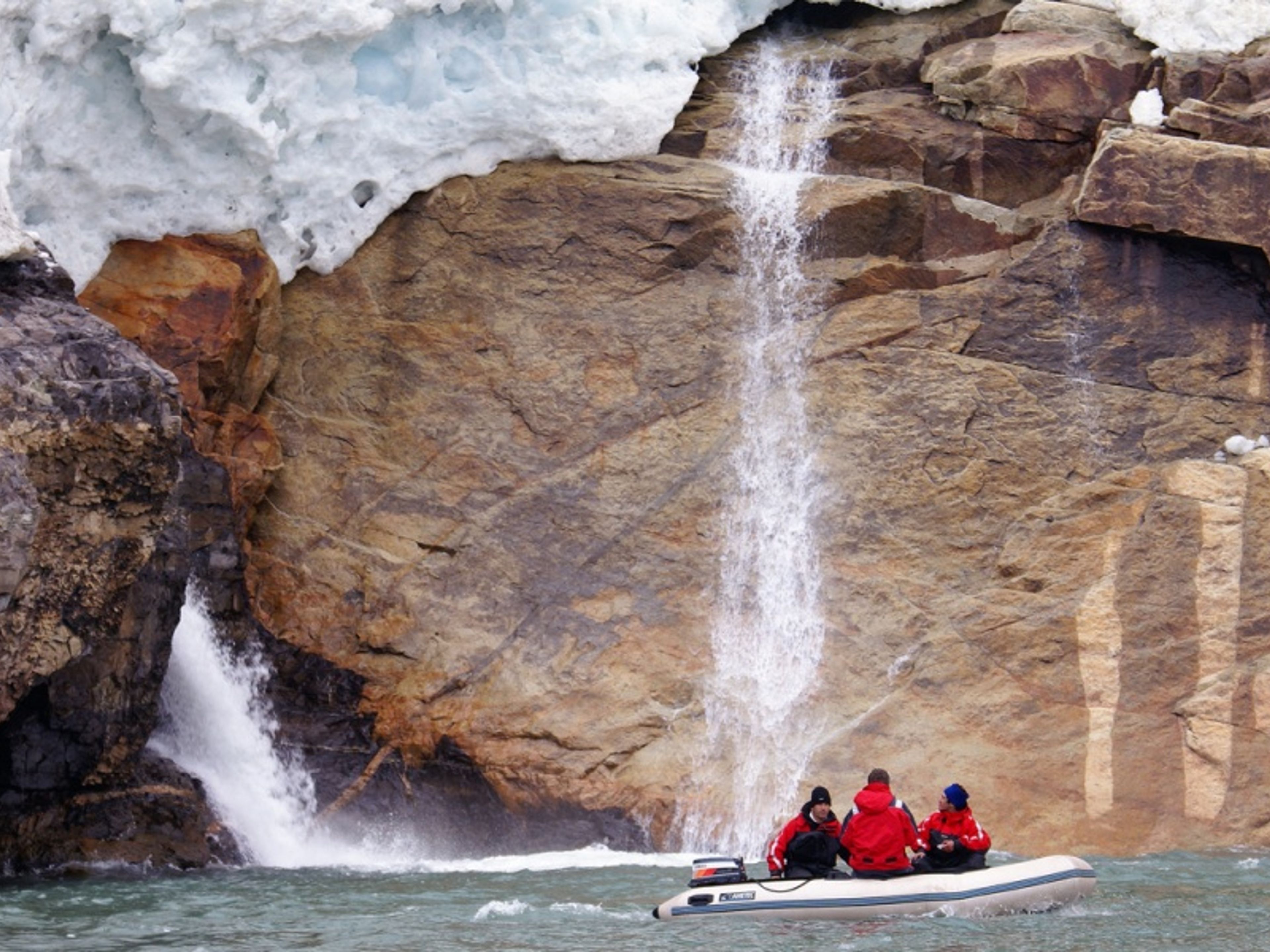 EXCURSIÓN “NAVEGACIÓN GLACIARES BALMACEDA Y SERRANO”.. null