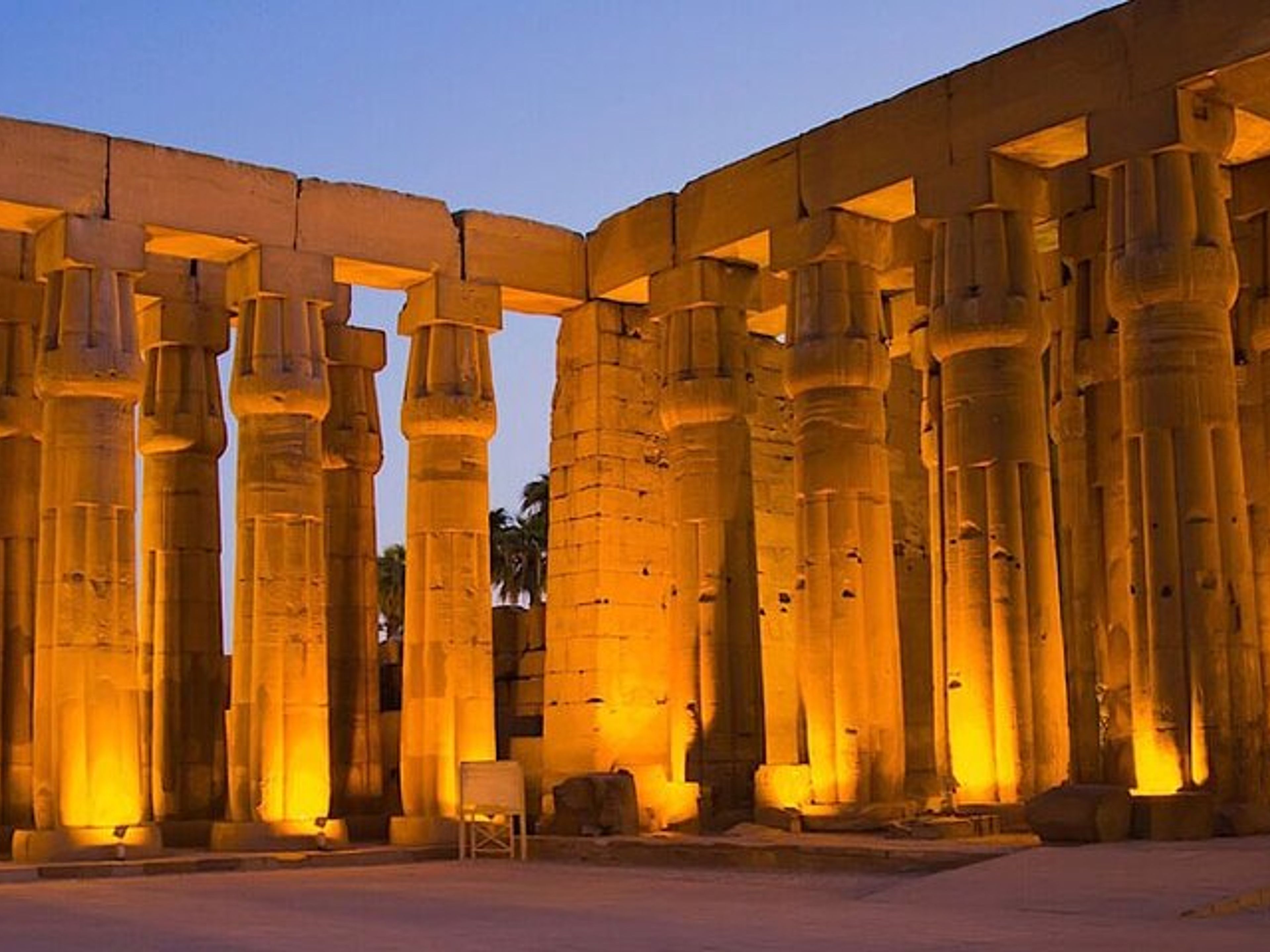 Excursão privada “ESPETÁCULO DE LUZES E SOM NOS TEMPLOS DE KARNAK”. "LIGHT AND SOUND SHOW AT THE TEMPLES OF KARNAK" Private Tour, Luxor, Egypt.