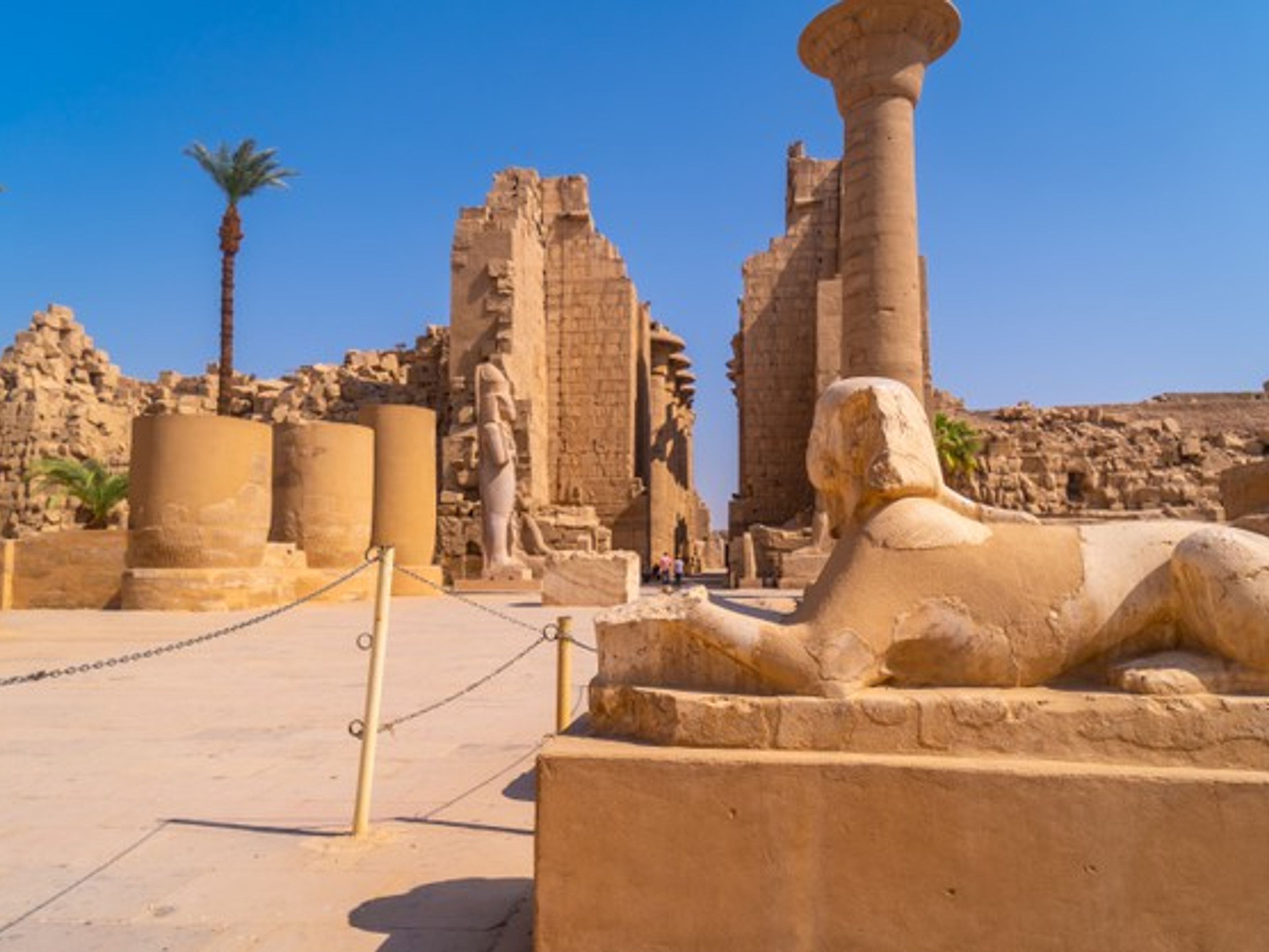 AUSFLUG "LICHT UND TON SHOW IM TEMPEL VON KARNAK".
