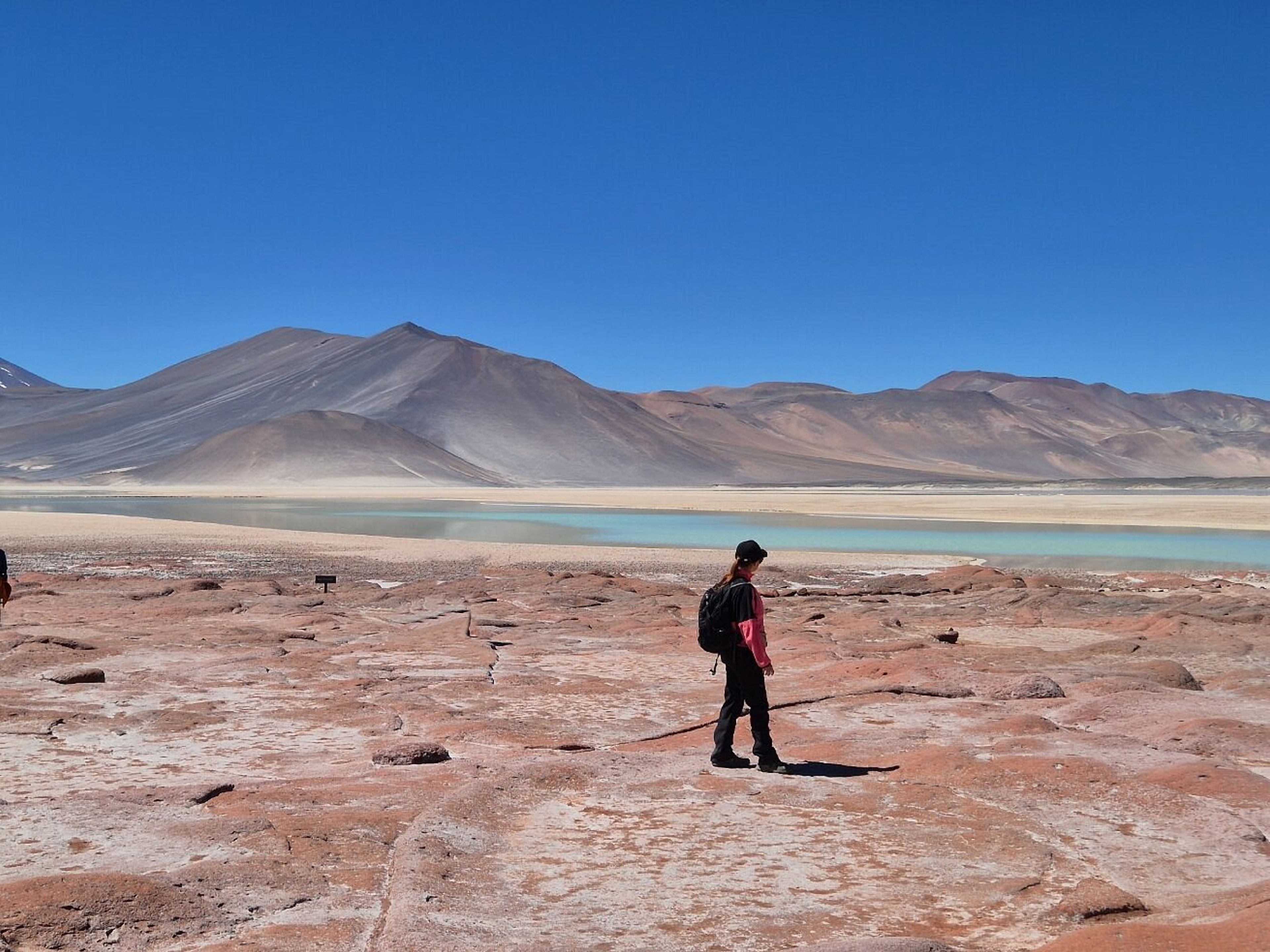 Excursão "LAGOS ALTIPLANÍCIOS E PEDRAS VERMELHAS + ALMOÇO"