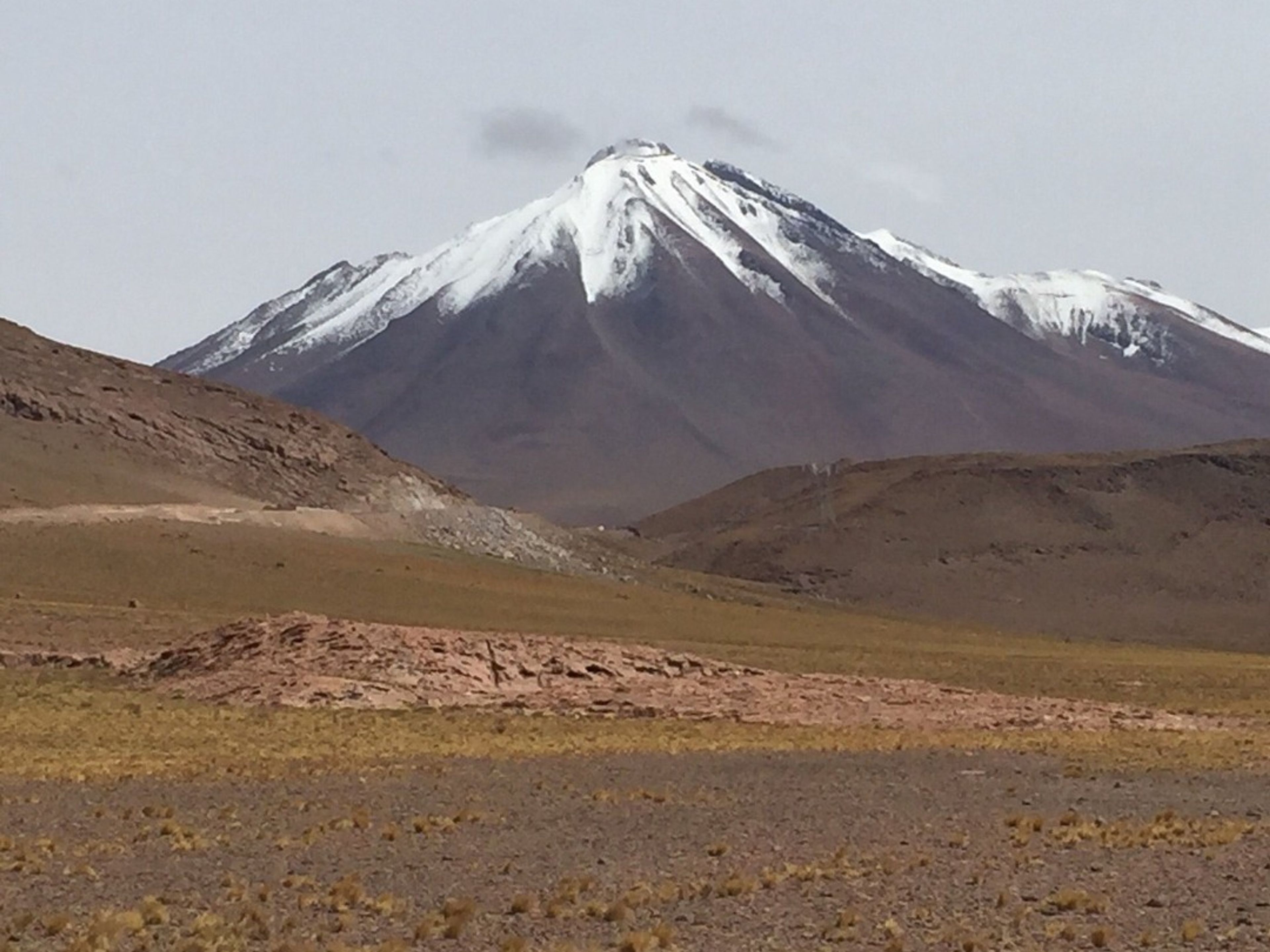 Excursão "LAGOS ALTIPLANÍCIOS E PEDRAS VERMELHAS + ALMOÇO". "ALTIPLANIC LAGOONS AND RED STONES + LUNCH" Tour, San Pedro de Atacama, Chile.