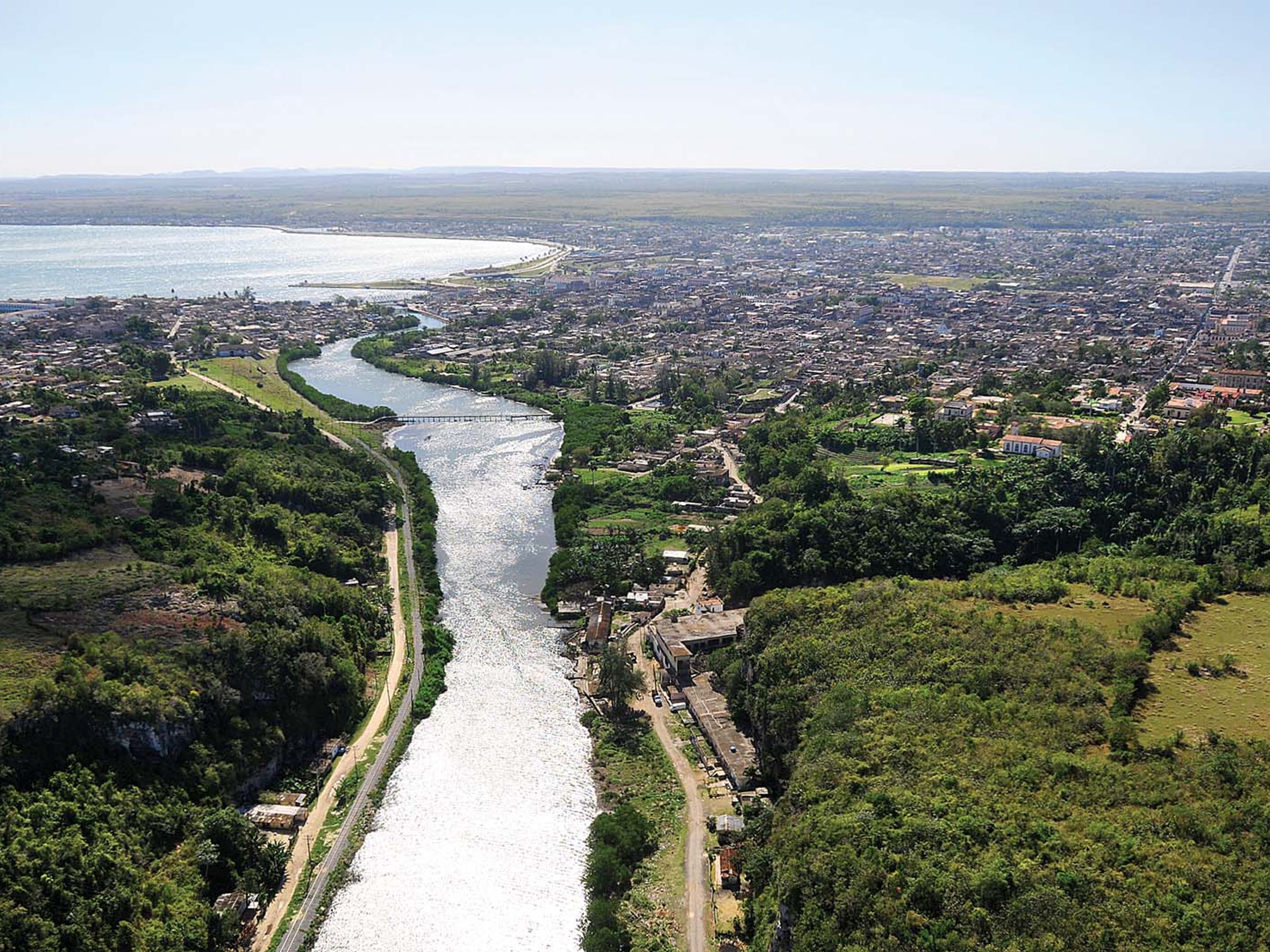 Excursão "VISITA À CIDADE DE MATANZAS". Yumury river panoramic view, Matanzas city