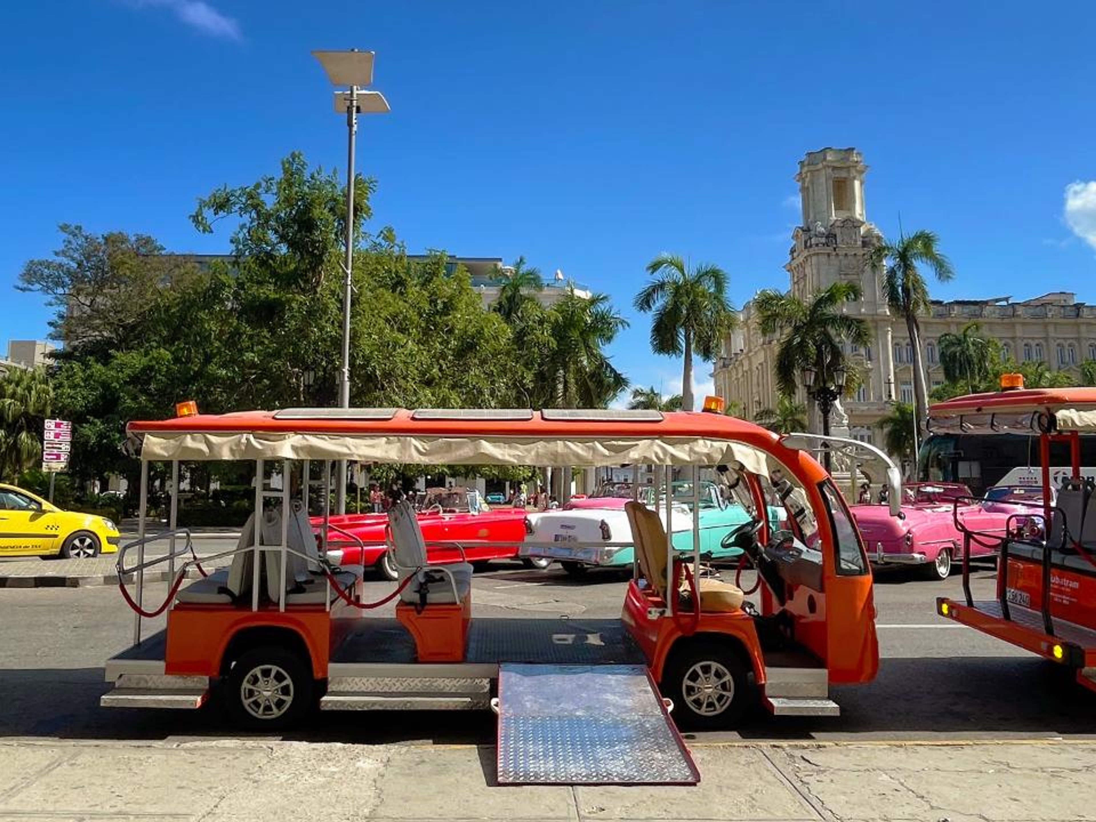 Tour "DÉCOUVERTE CULTURELLE DE LA HAVANE + DÉJEUNER". "HAVANA CULTURAL DISCOVERY TOUR + LUNCH" Tour, La Habana, Cuba.