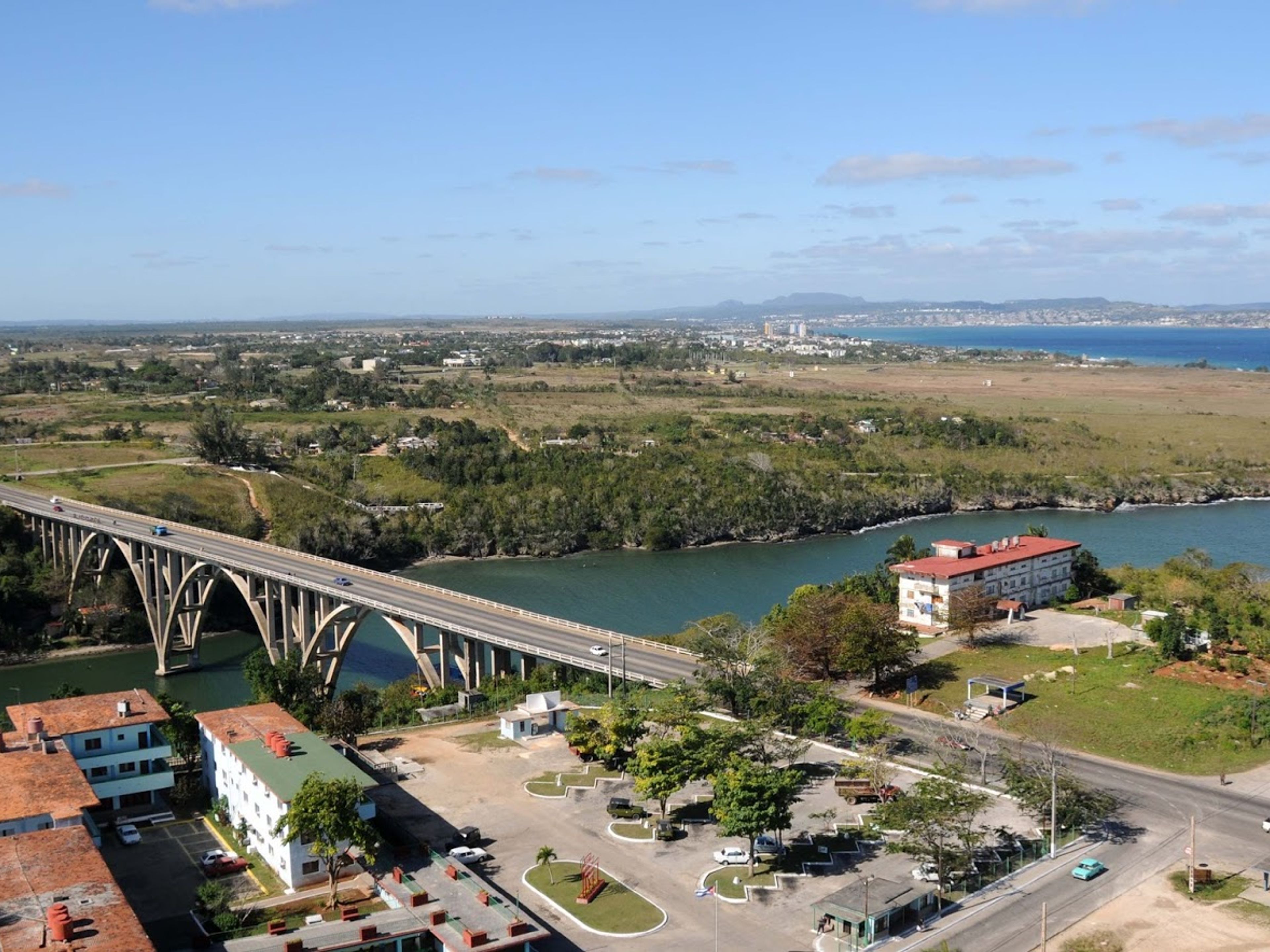Джип Cафари "4X4 В ВАРАДЕРО". Canimar bridge panoramic view, Matanzas city, Matanzas, Cuba.