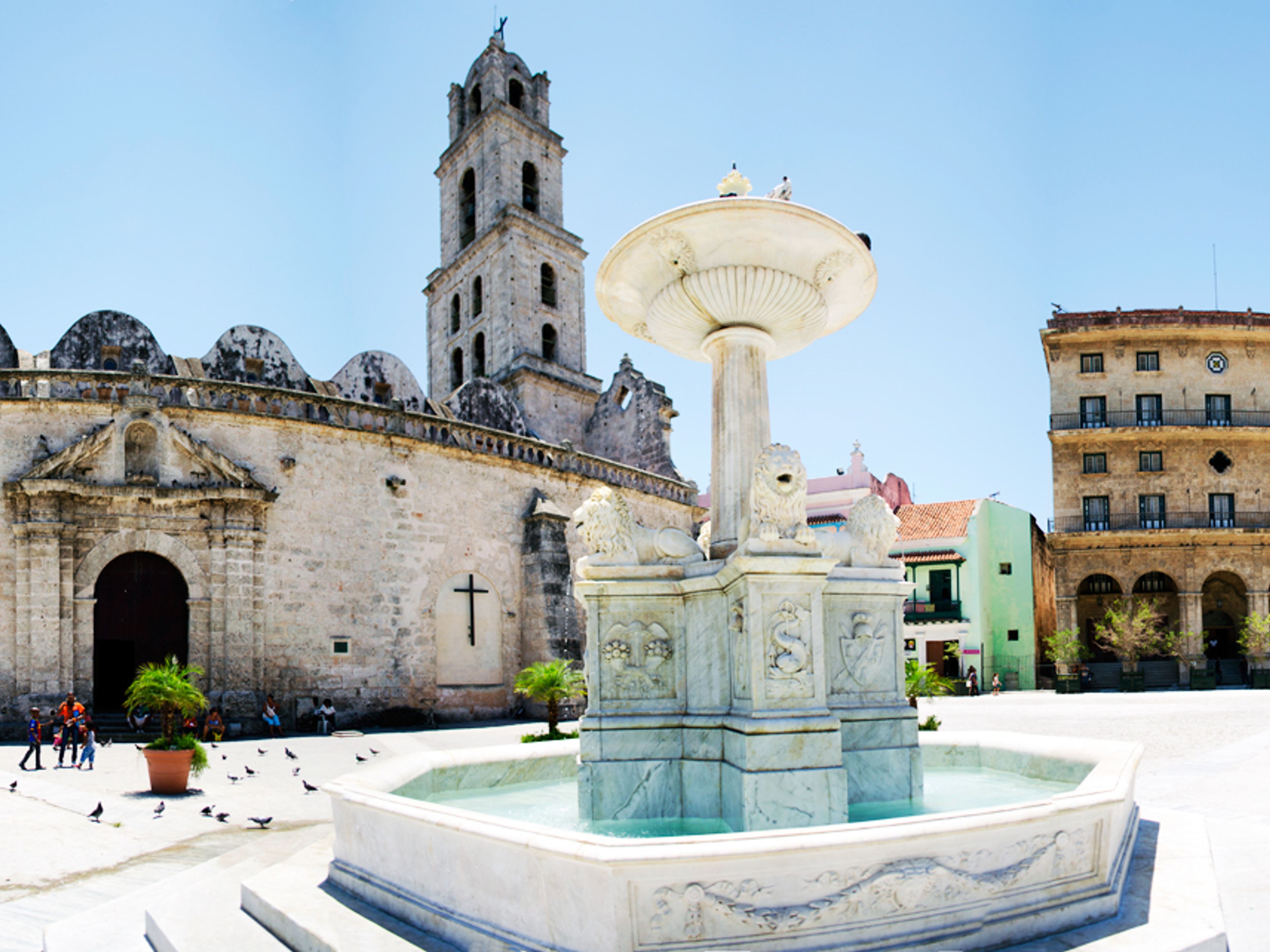 Jeep Safari "HAVANE, VILLE MERVEILLEUSE". San Francisco de Asis square panoramic view, Old Havana, Havana, Cuba.
