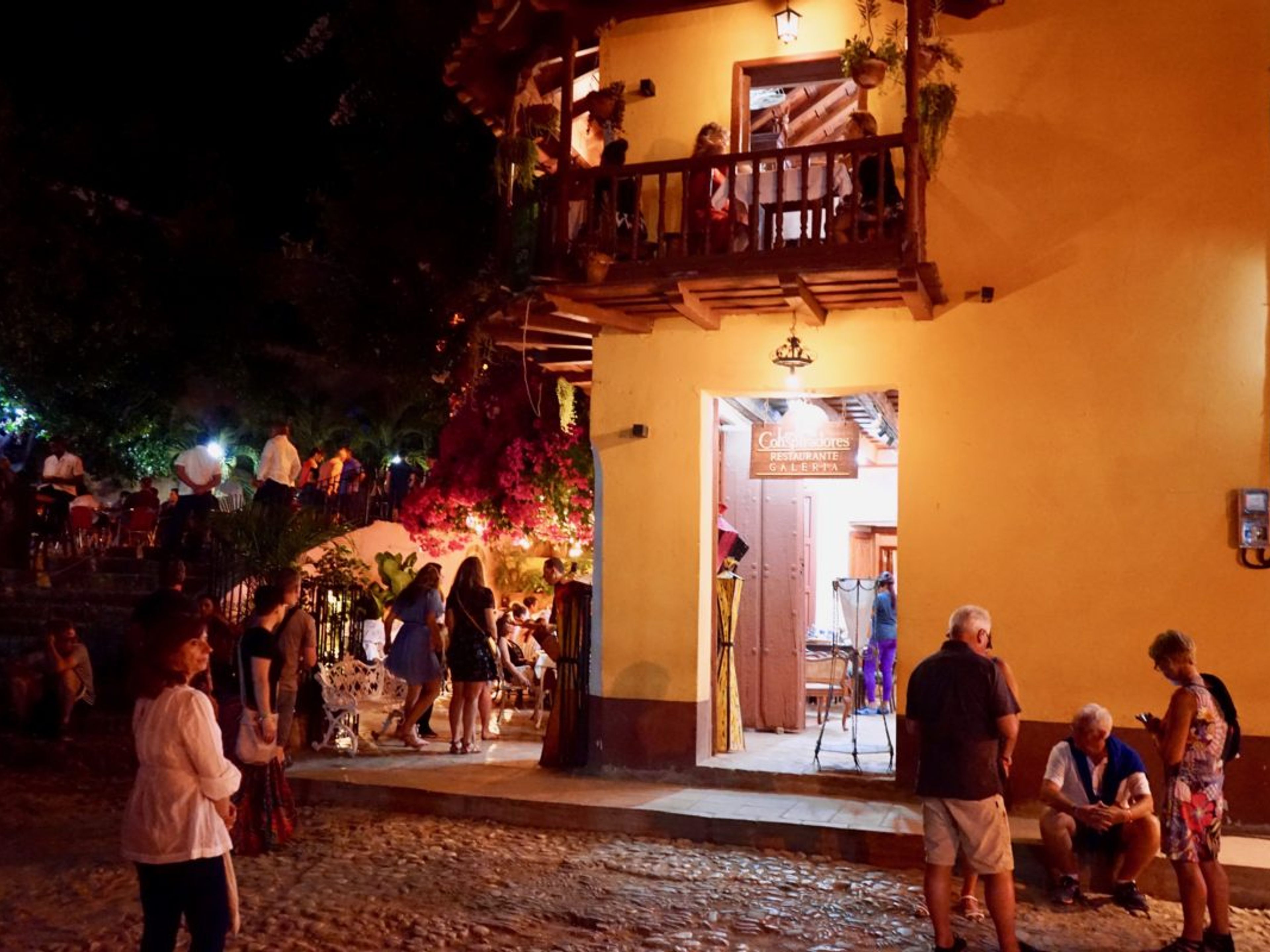“NIGHT ROUTE IN THE CENTER OF TRINIDAD” Tour. null