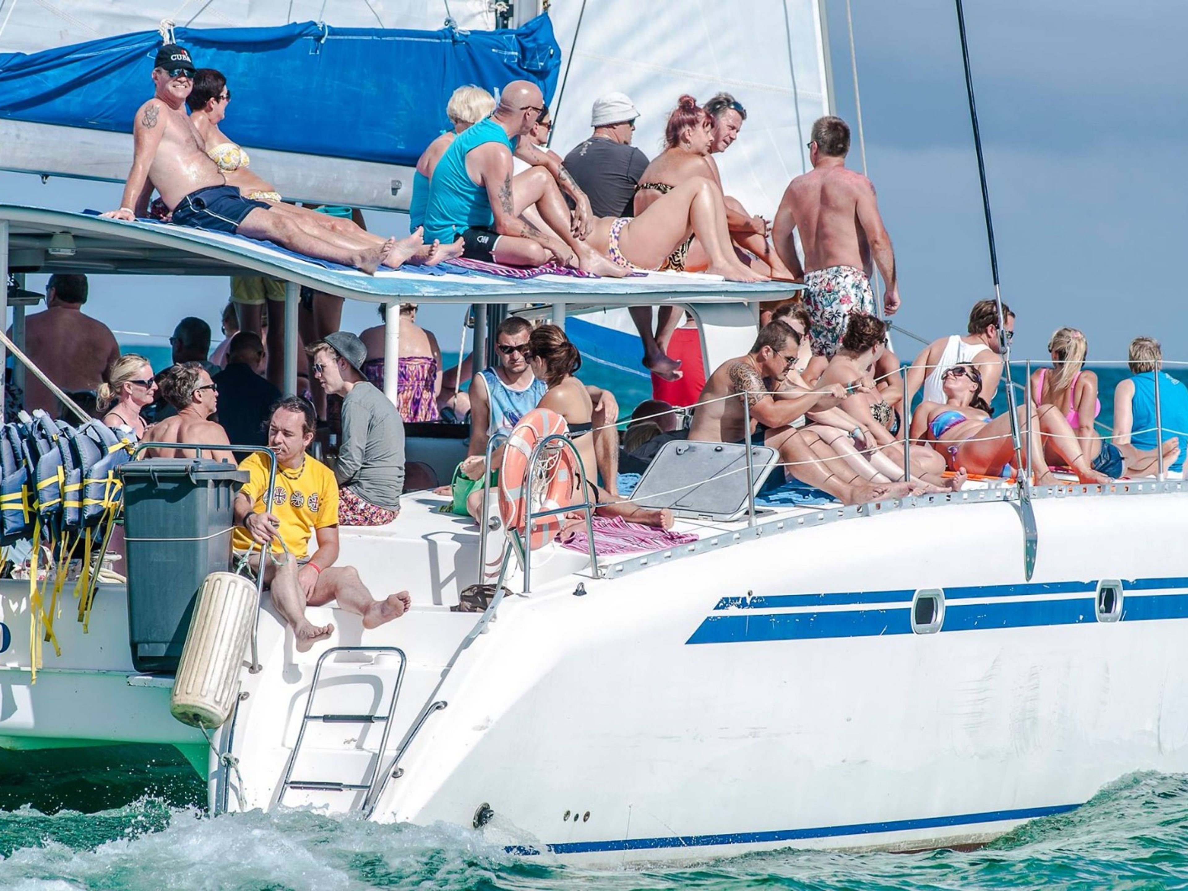 Tour "SEAFARI CAYO MEDIA LUNA". “SEAFARI CAYO MEDIA LUNA” Tour, Jardines del Rey, Ciego de Ávila, Cuba.