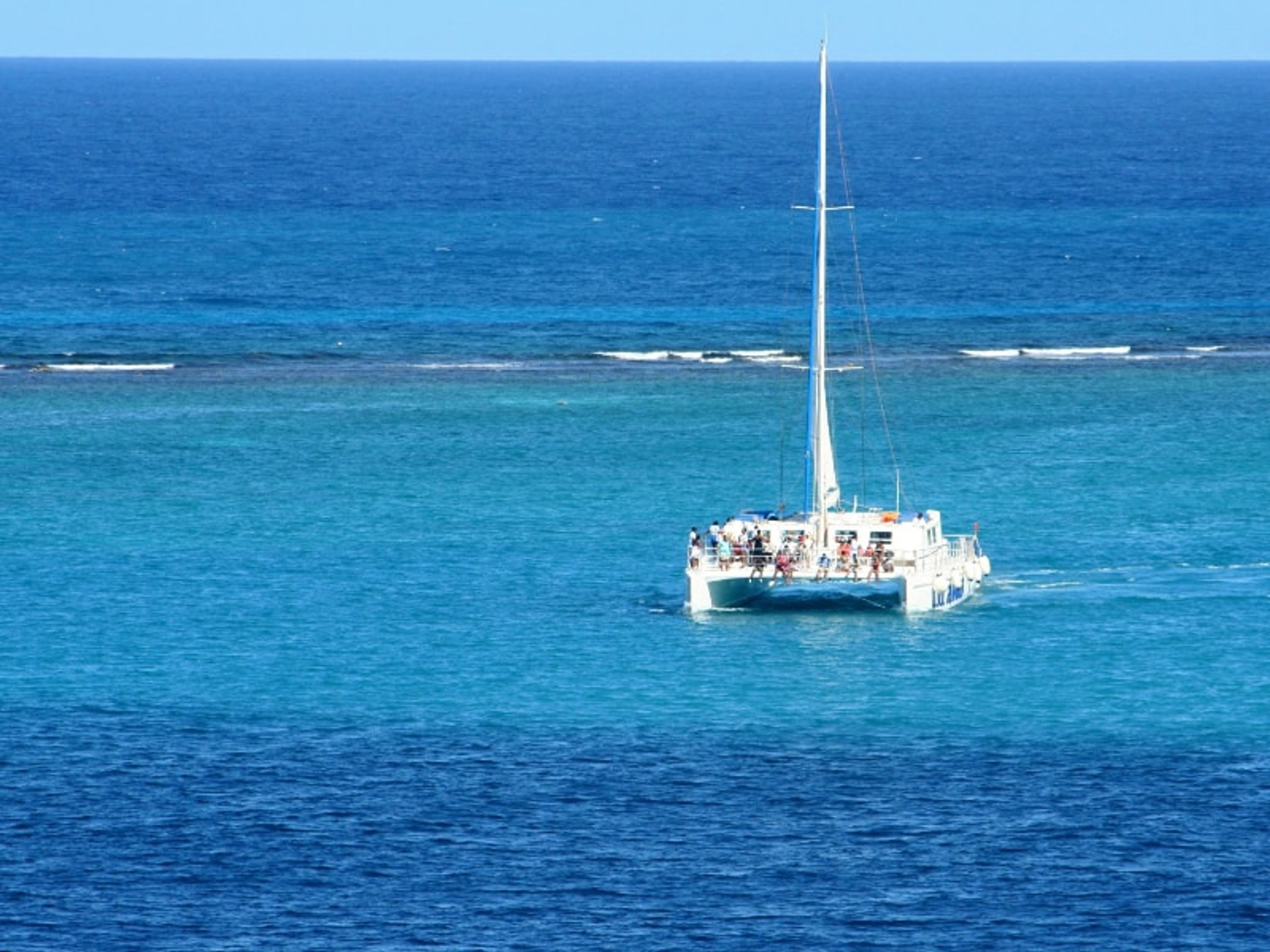 Tour "SEAFARI CAYO MEDIA LUNA". “SEAFARI CAYO MEDIA LUNA” Tour, Jardines del Rey, Ciego de Ávila, Cuba.