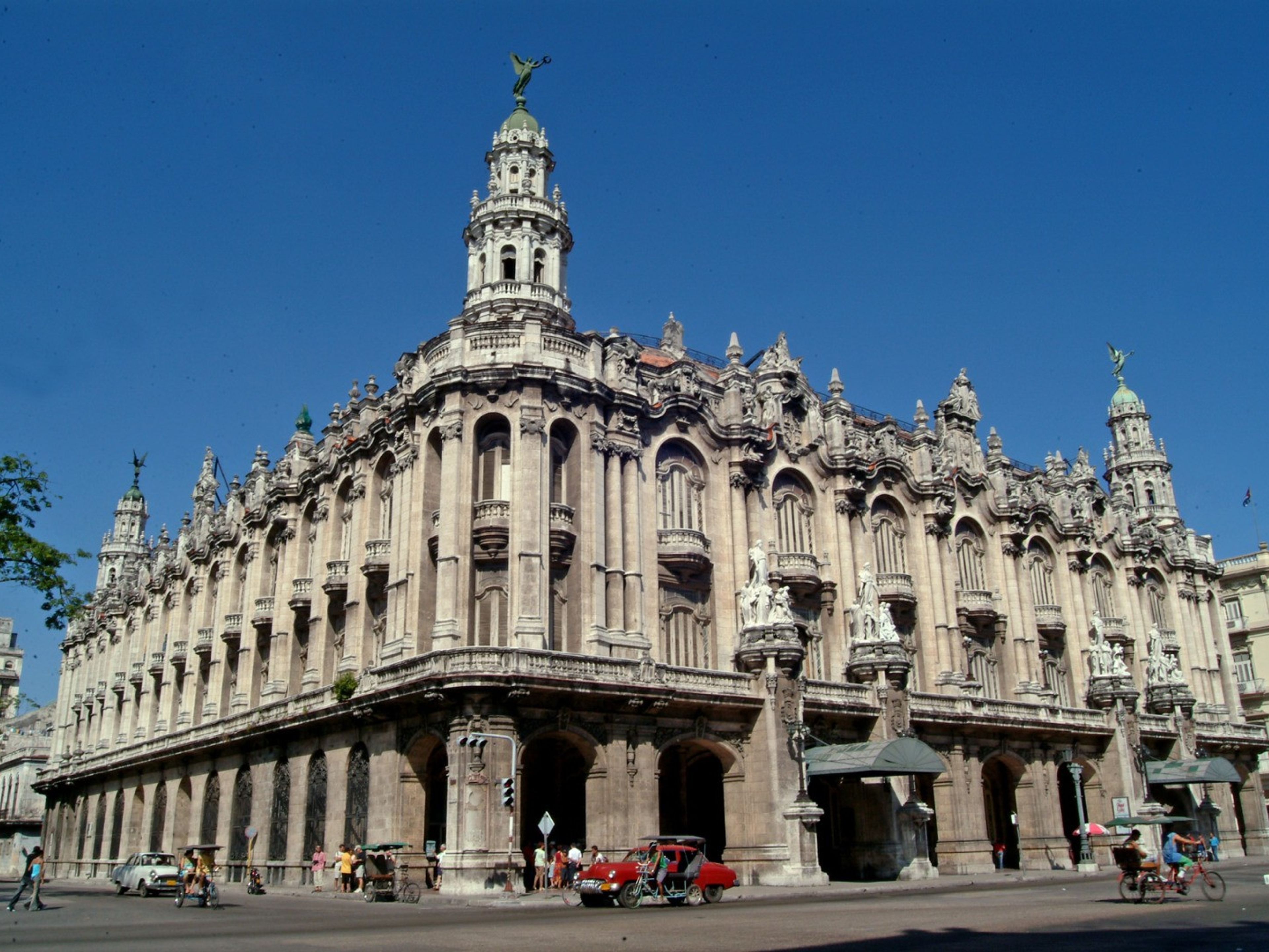 Jeep Safari “VISITA A HAVANA + FÁBRICA DE TABACO”. Great Theater of Havana panoramic view, Old Havana, Havana, Cuba.