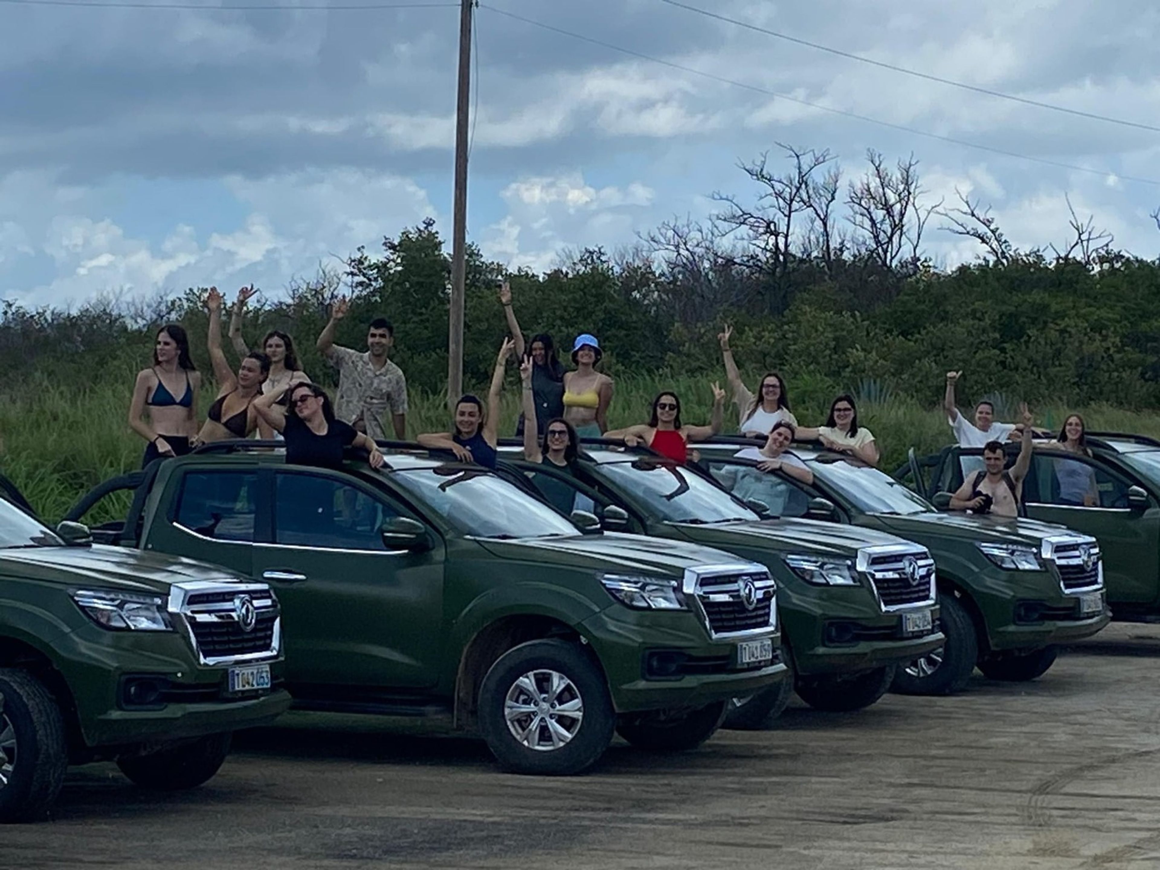 Jeep Safari “VISITA A HAVANA + FÁBRICA DE TABACO”
