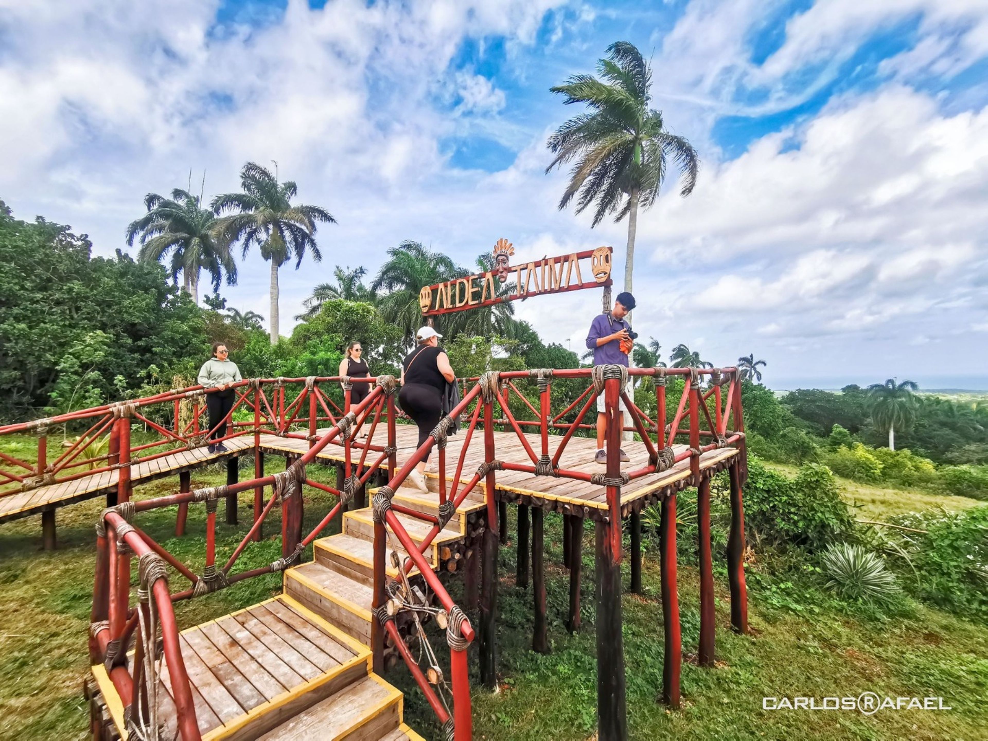 Excursão "ROTA DE COLUMBUS, O CAMINHO PARA RÍO DE SOL". "COLUMBUS ROUTE, THE WAY TO RÍO DE SOL" Tour, Playa Guardalavaca, Holguín, Cuba.
