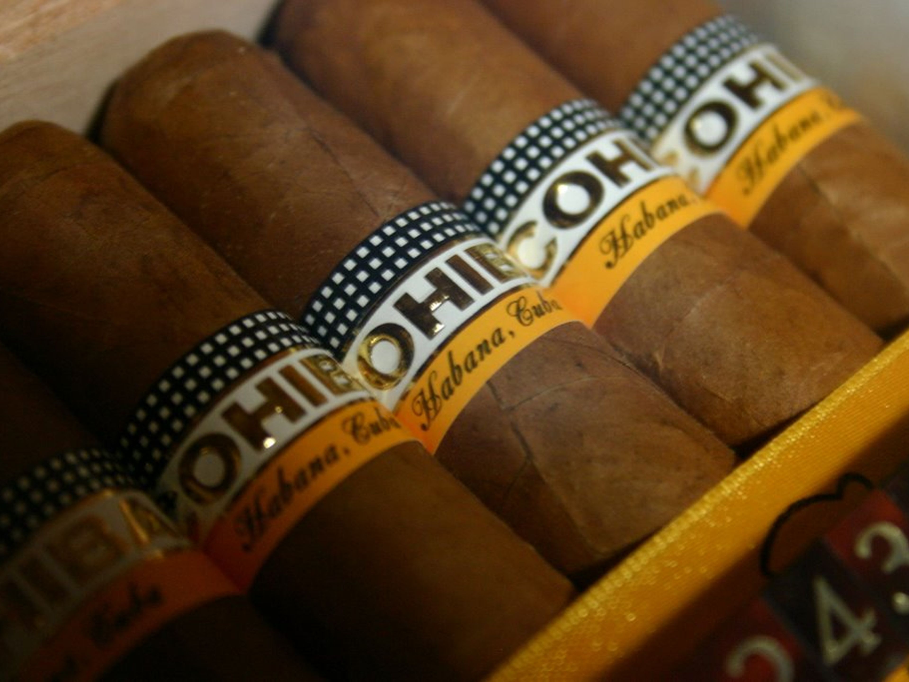 Tур "ПОСЕЩЕНИЕ СИГАРНОЙ ФАБРИКИ В ГАВАНЕ". Cuban Habanos view