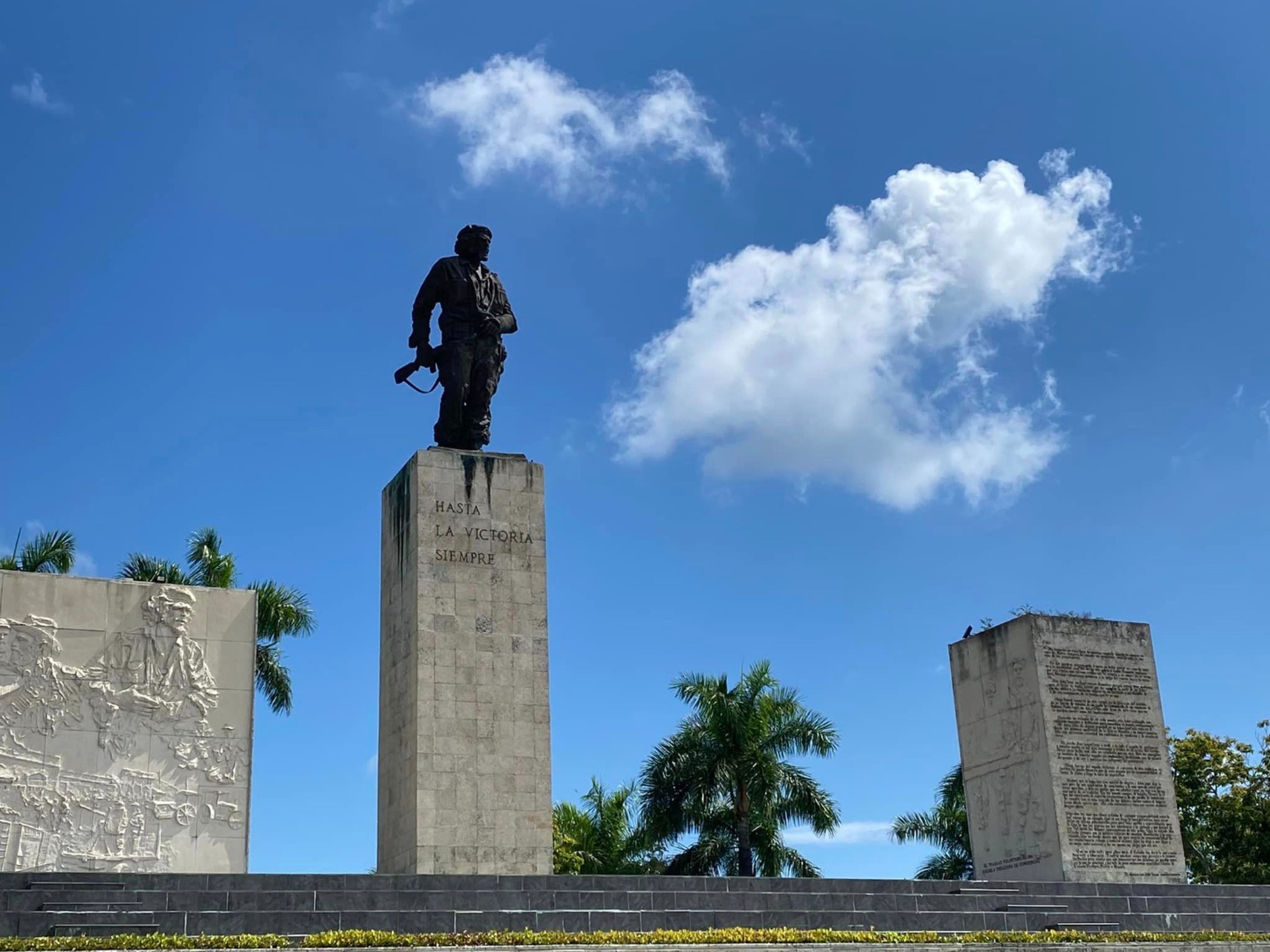 Excursão "SANTA CLARA - REMEDIOS". Che Guevara's Mausoleum, Santa Clara, Villa Clara, Cuba