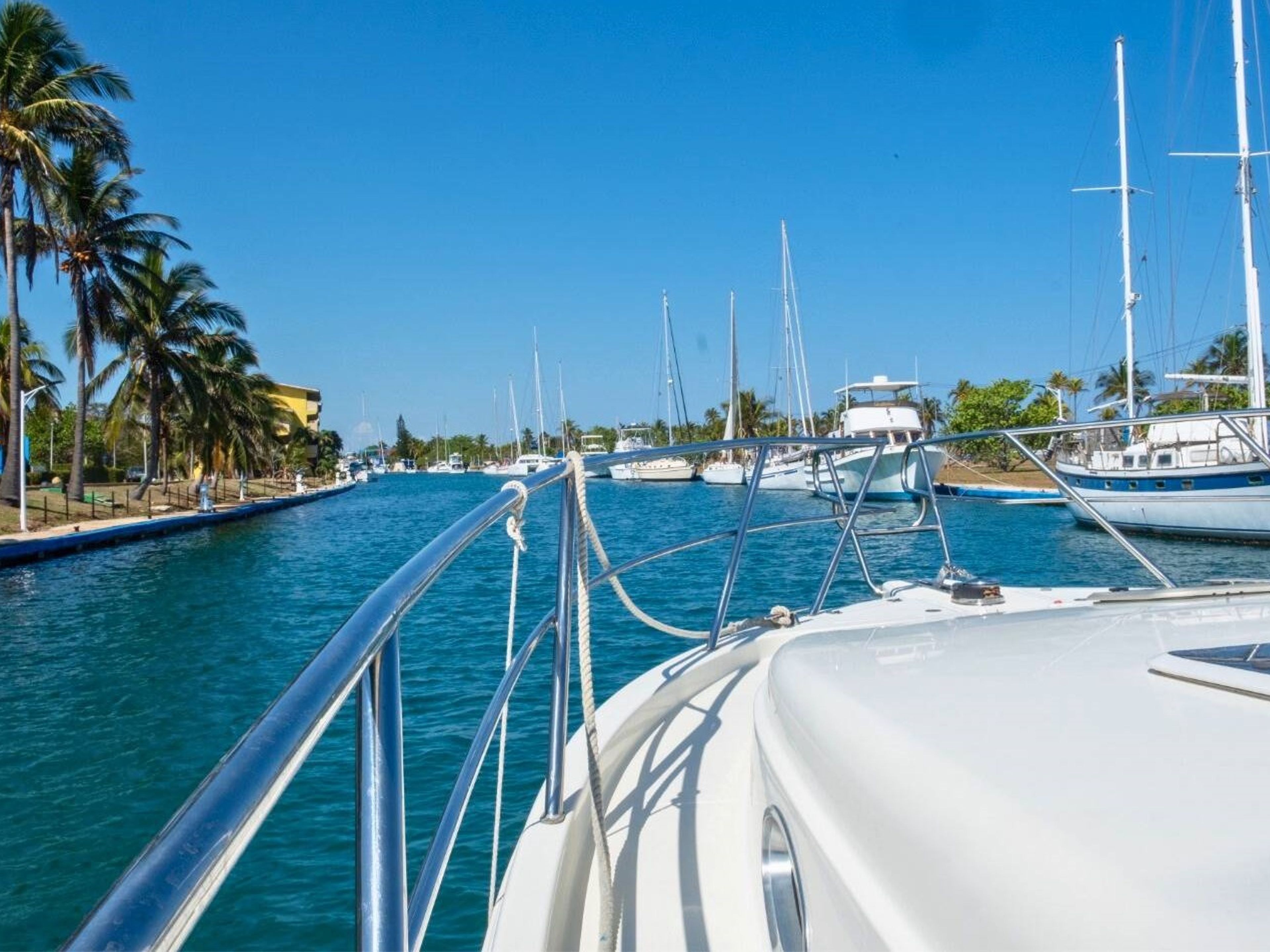 Excursión "PASEO EN BARCO POR LA COSTA DE LA HABANA"