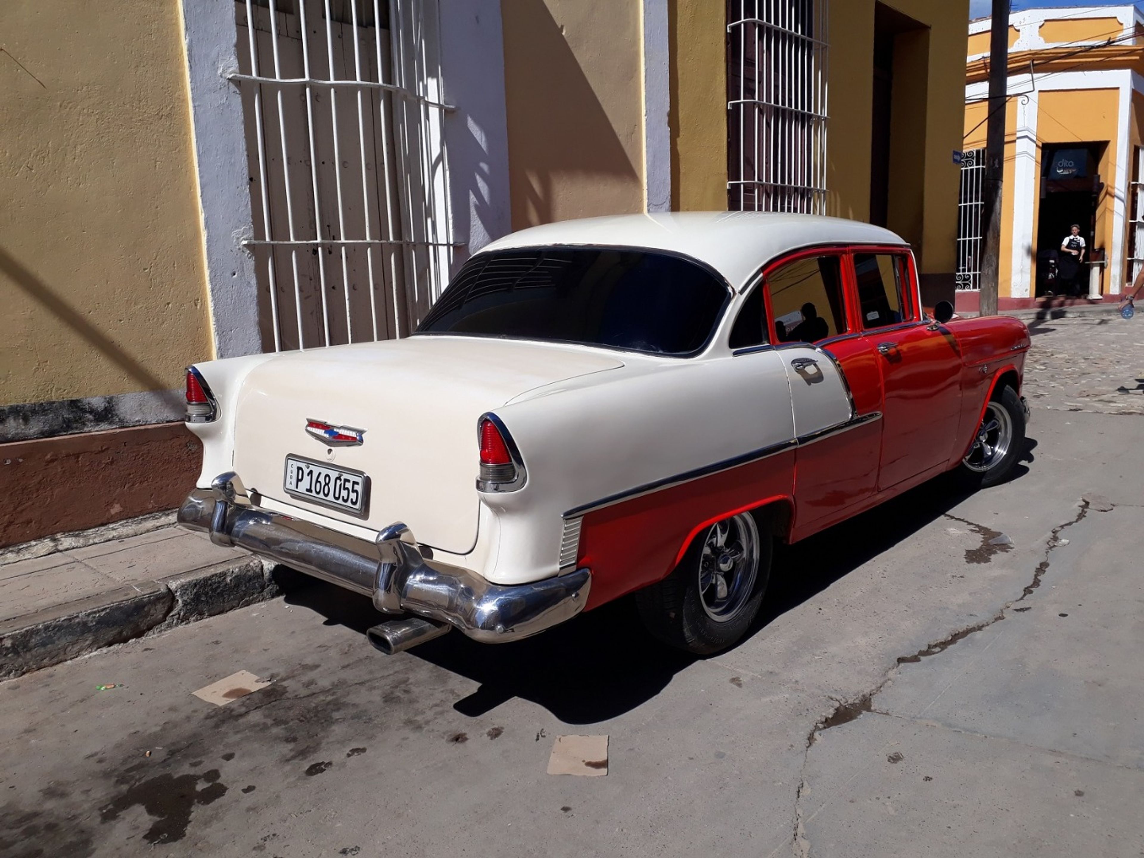 Tour “Giro a Valle dei Mulini zucchero en Auto d'epoca Americane”. “Ride to Valley of the Sugar Mills in Old Fashion American Classic Cars” Tour