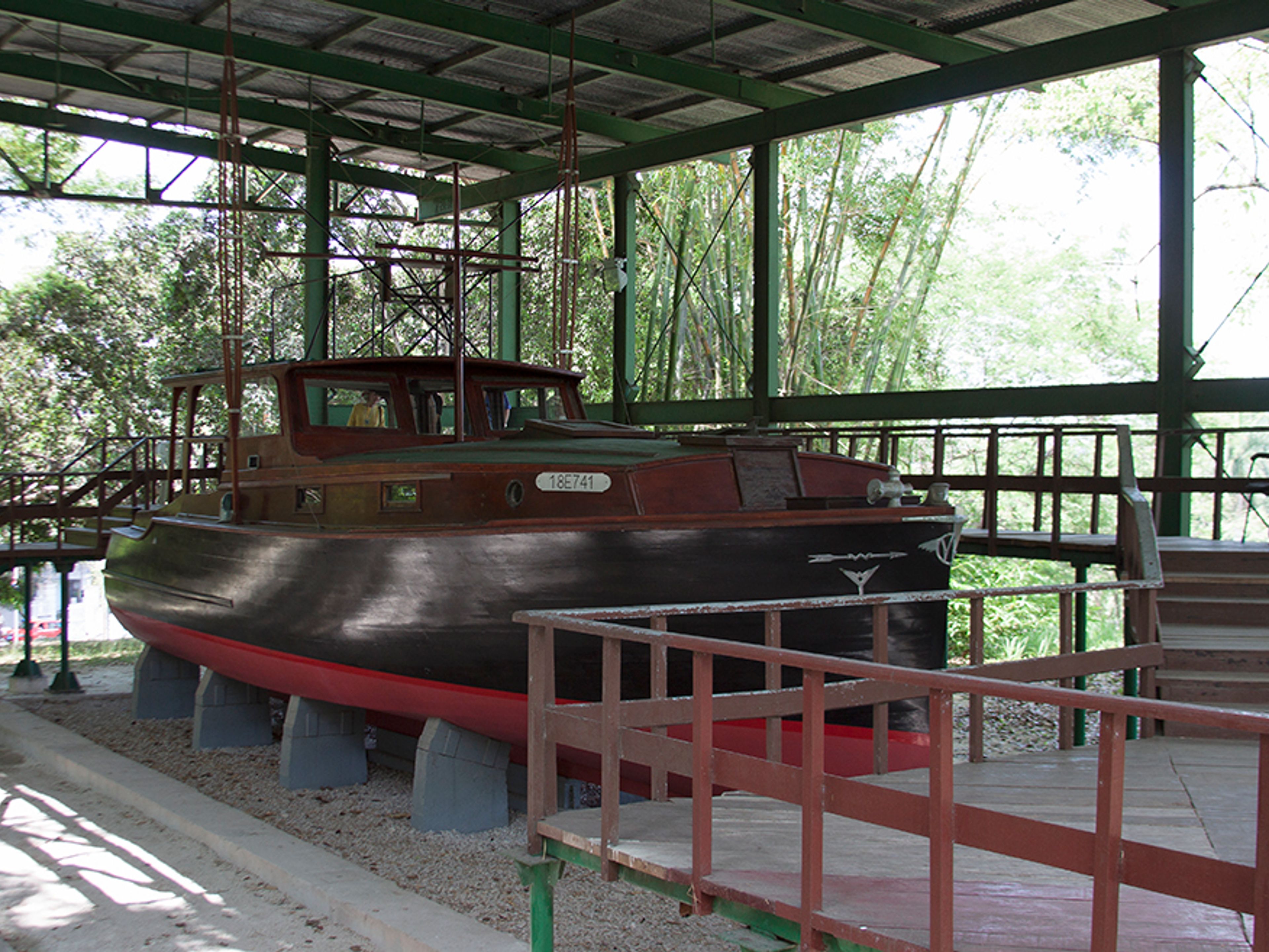 "HAVANNA PREMIUM" Tour. El Pilar yacht, The Ernest Hemingway Museum at Finca Vigía, Havana. “Havana Premium” Tour