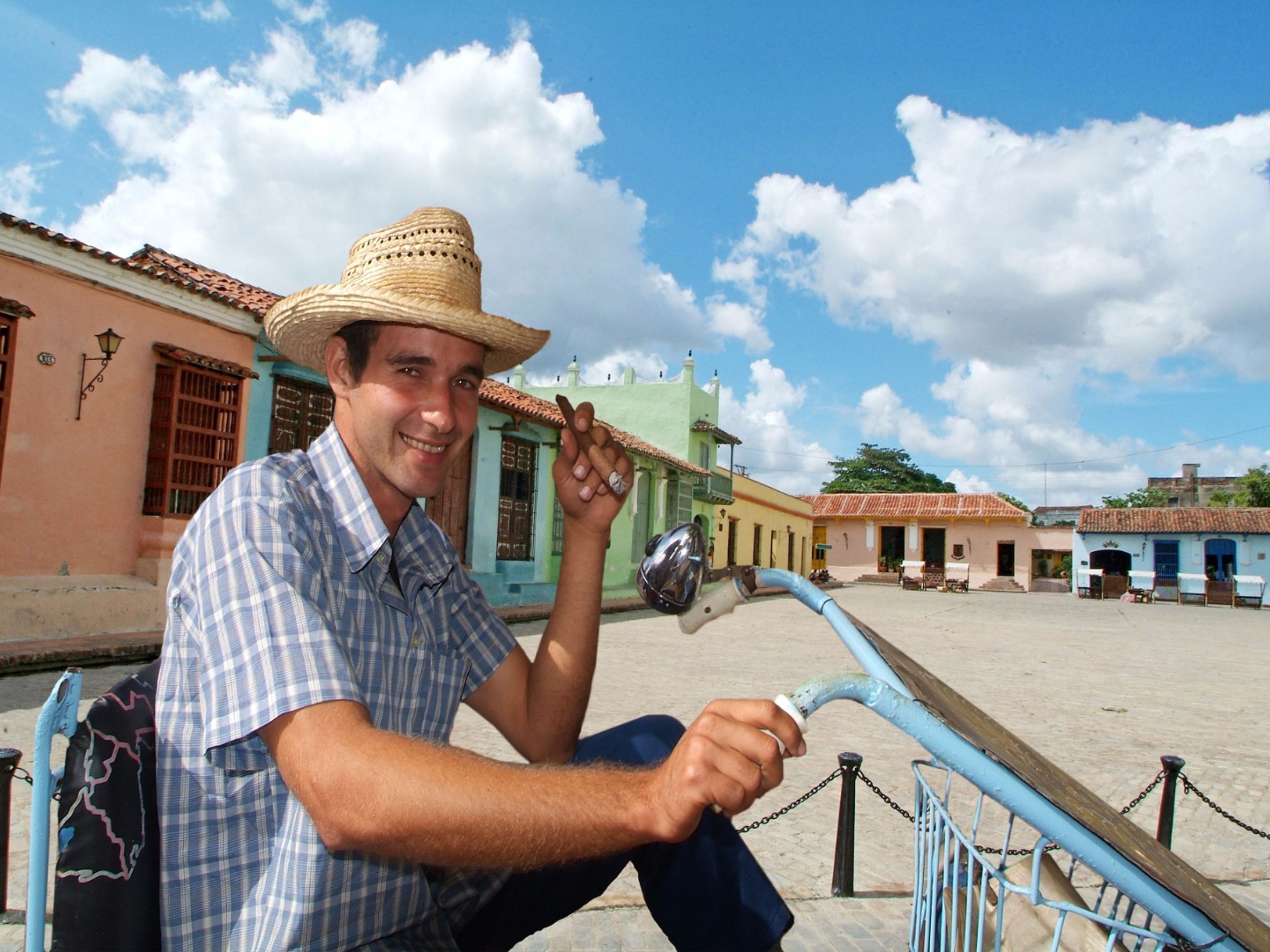 "A Night of Tinajón Tour". San Juan de Dios square, A Night of Tinajón tour, Camagüey