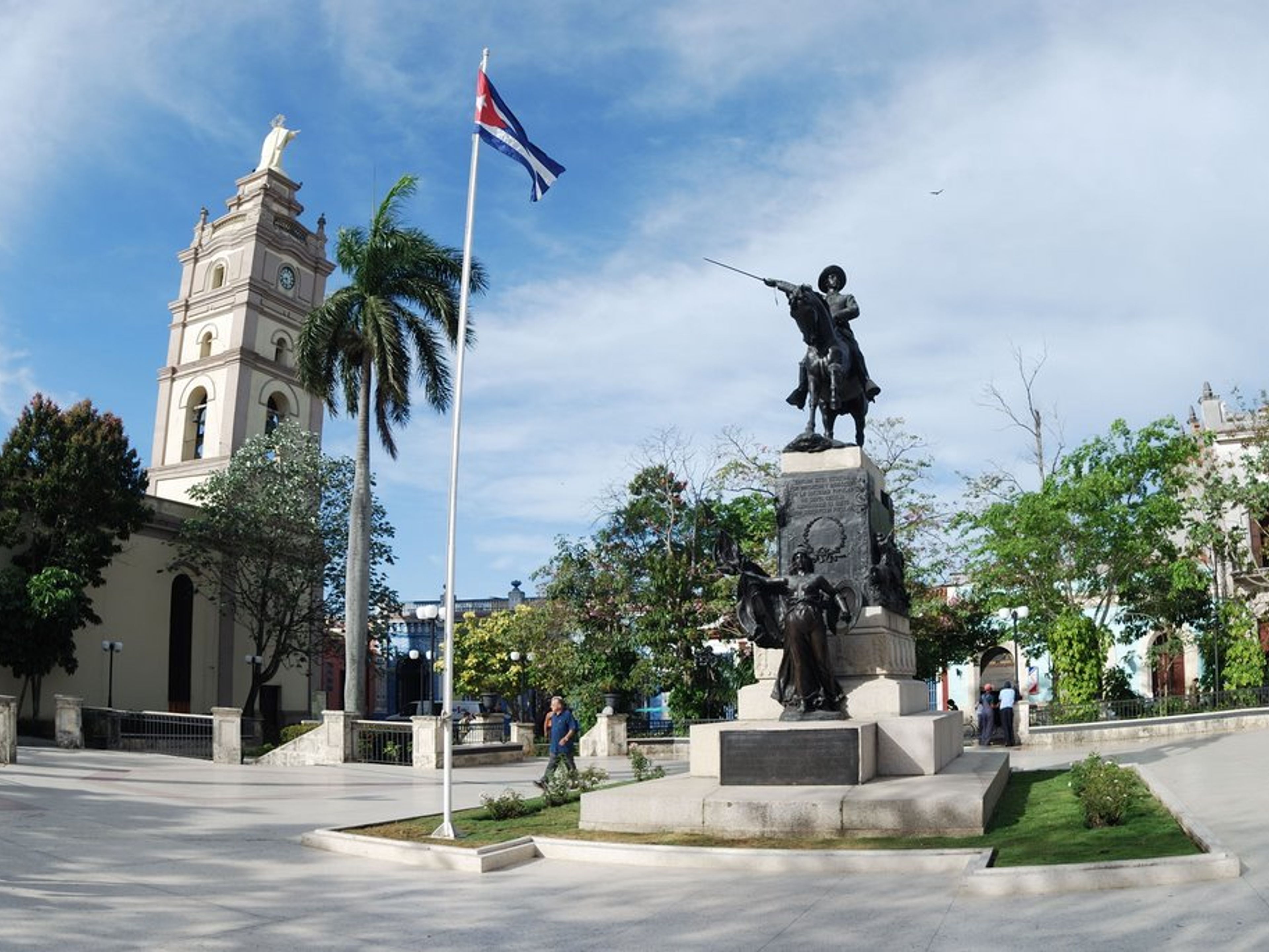 "A Night of Tinajón Tour". Ignacio Agramonte central park, A Night of Tinajón tour, Camagüey