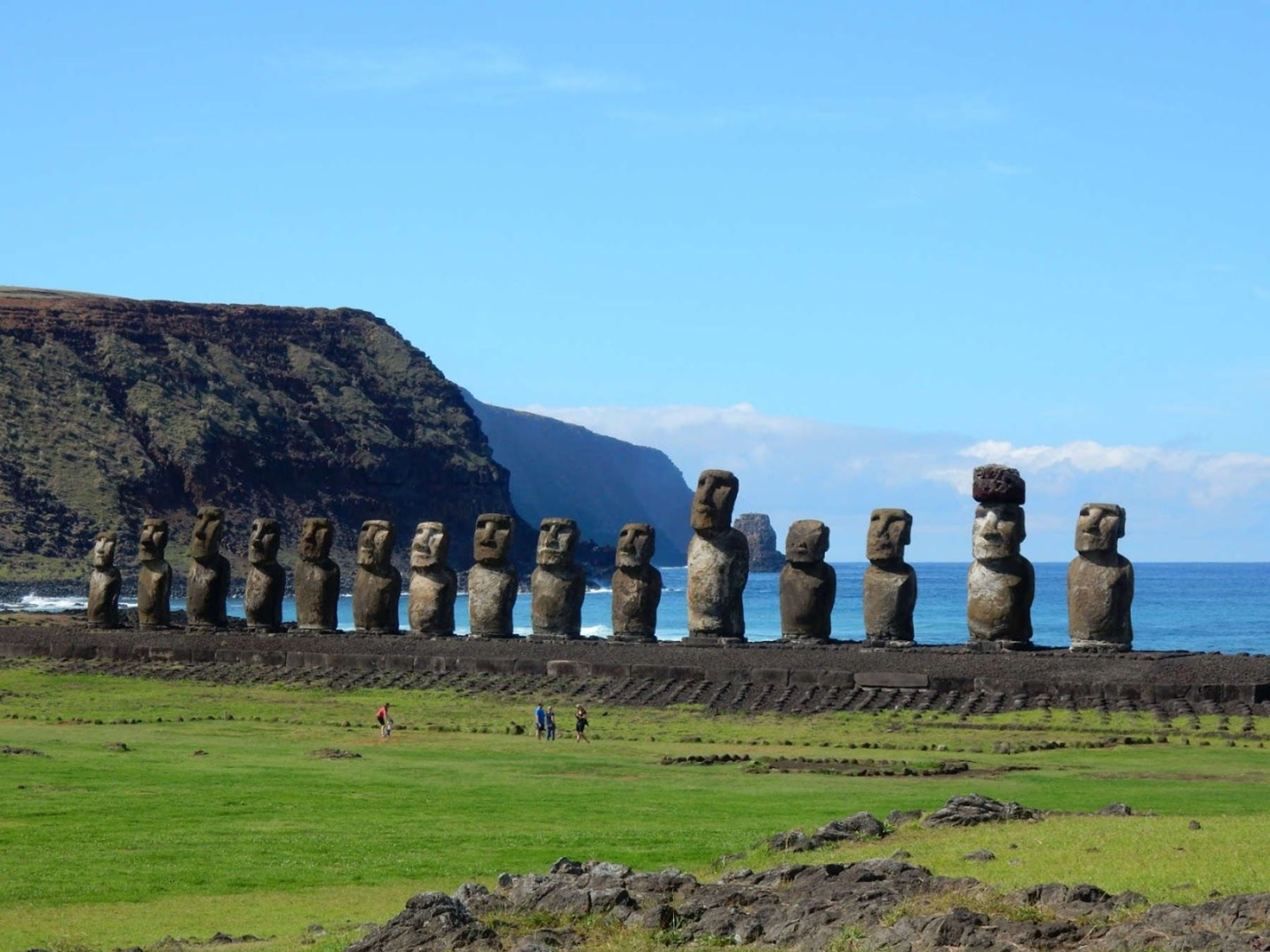 VISITE “CLASSE DE SURF DE RAPA NUI”.. null