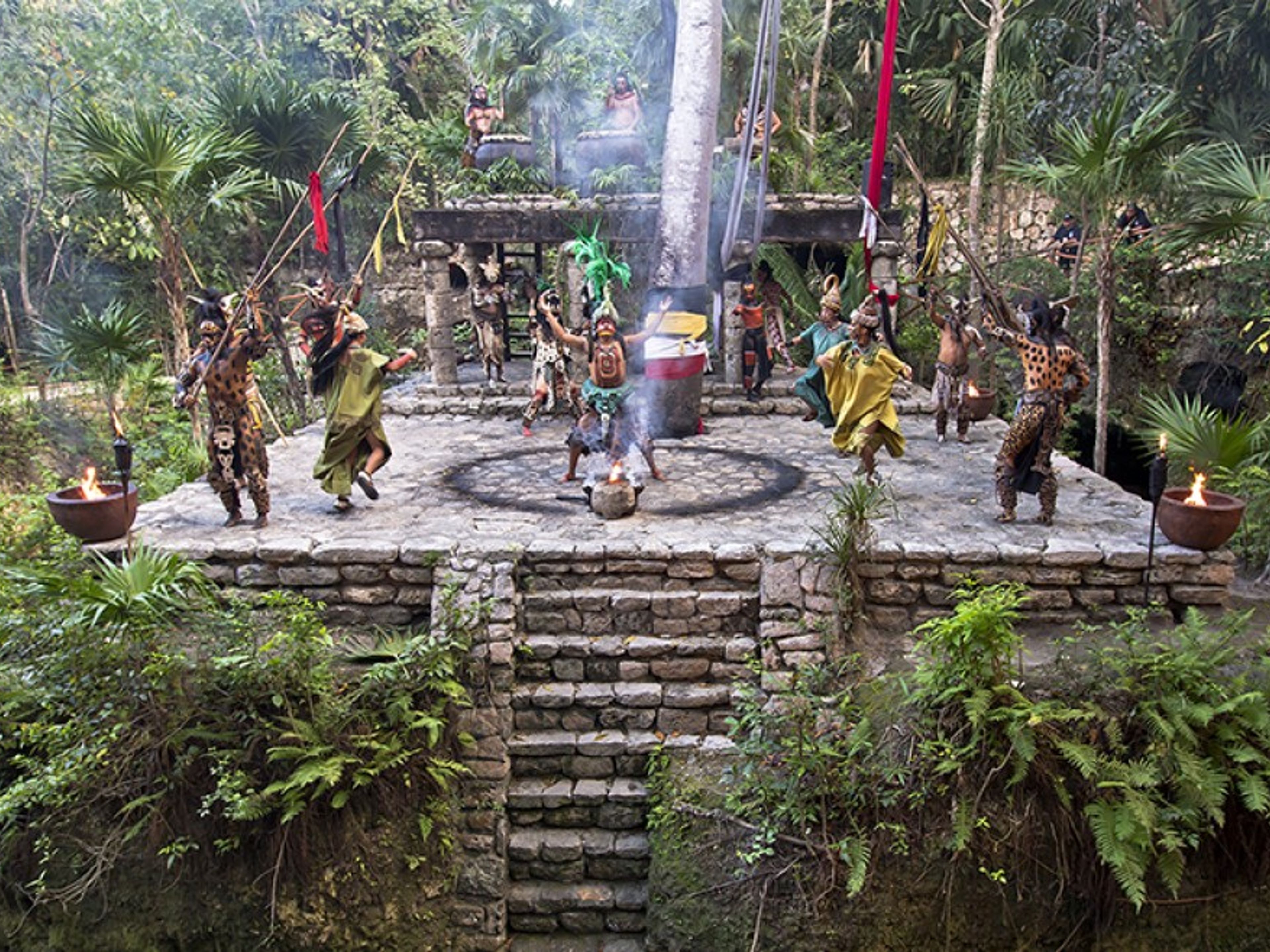 Excursão "Xcaret da Playa del Carmen". Show "Xcaret Mexico Espectacular", a musical journey through the history of Mexico.
