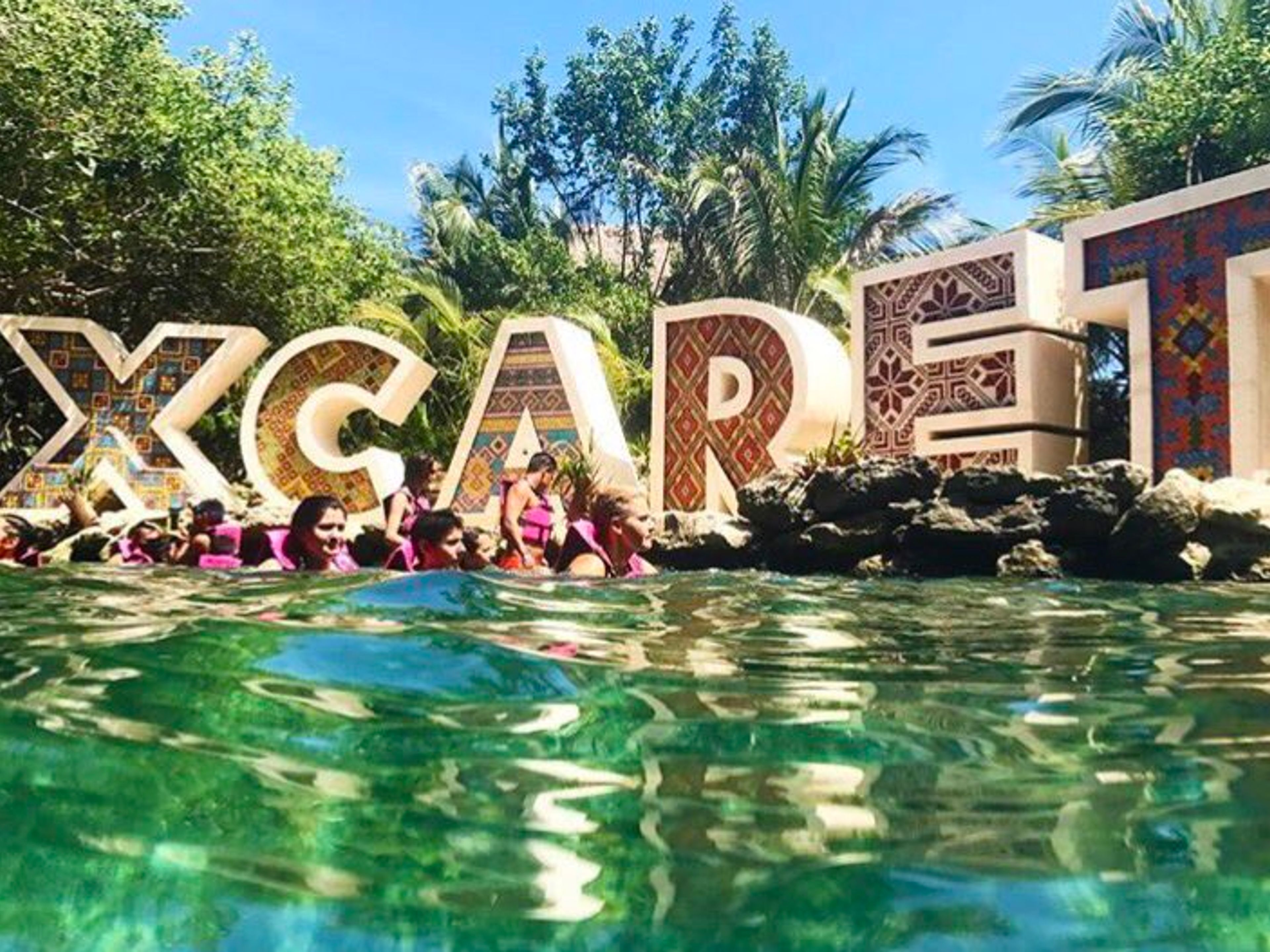 Тур "Кскарет из Плайя-дель-Кармен". Xcaret Park, a place to have fun with its attractive attractions. Yucatan Peninsula, Mexico.