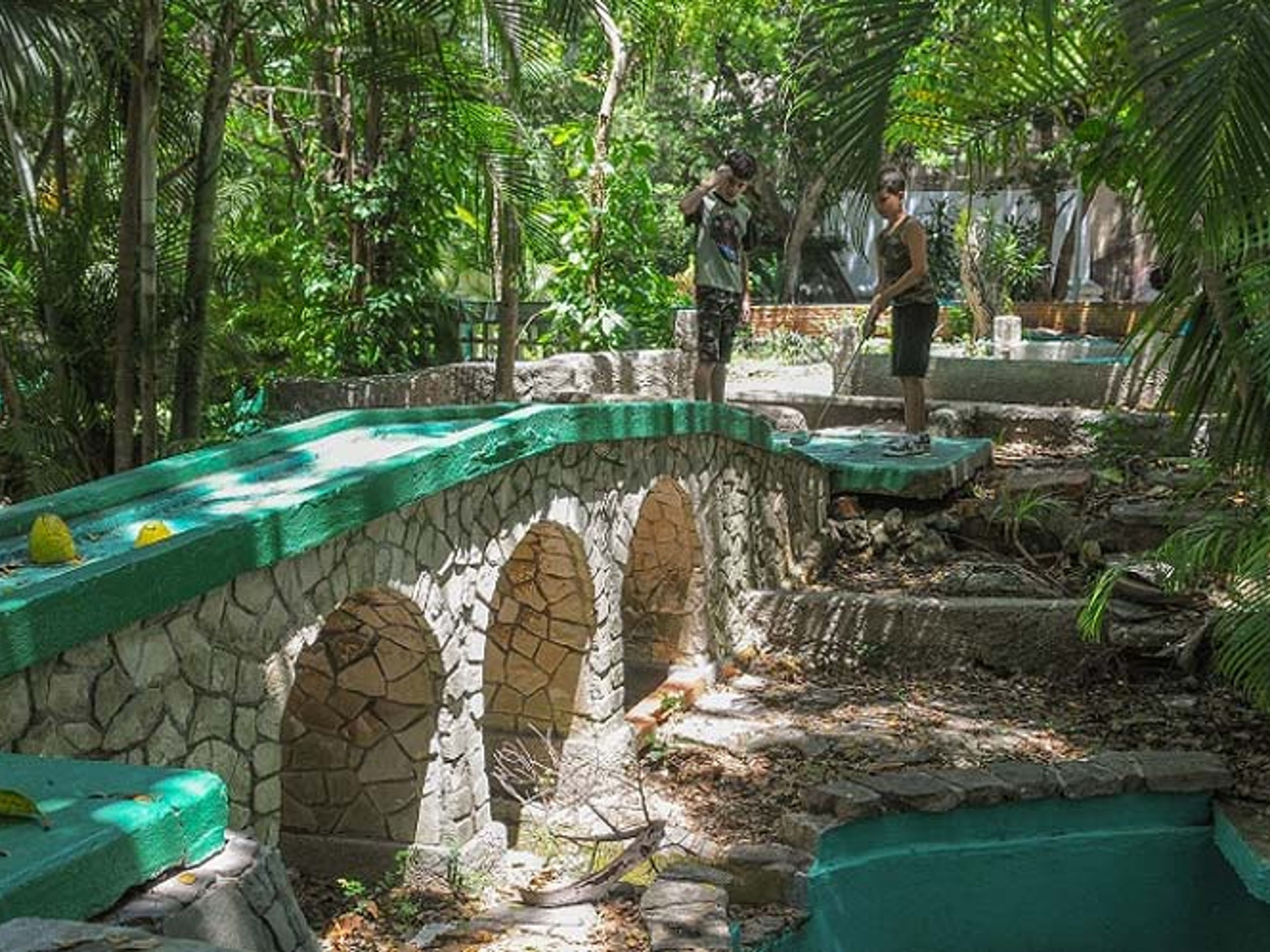 Tour "LA HAVANE EST AUSSI VERTE". Havana Metropolitan Park, Havana, Cuba.