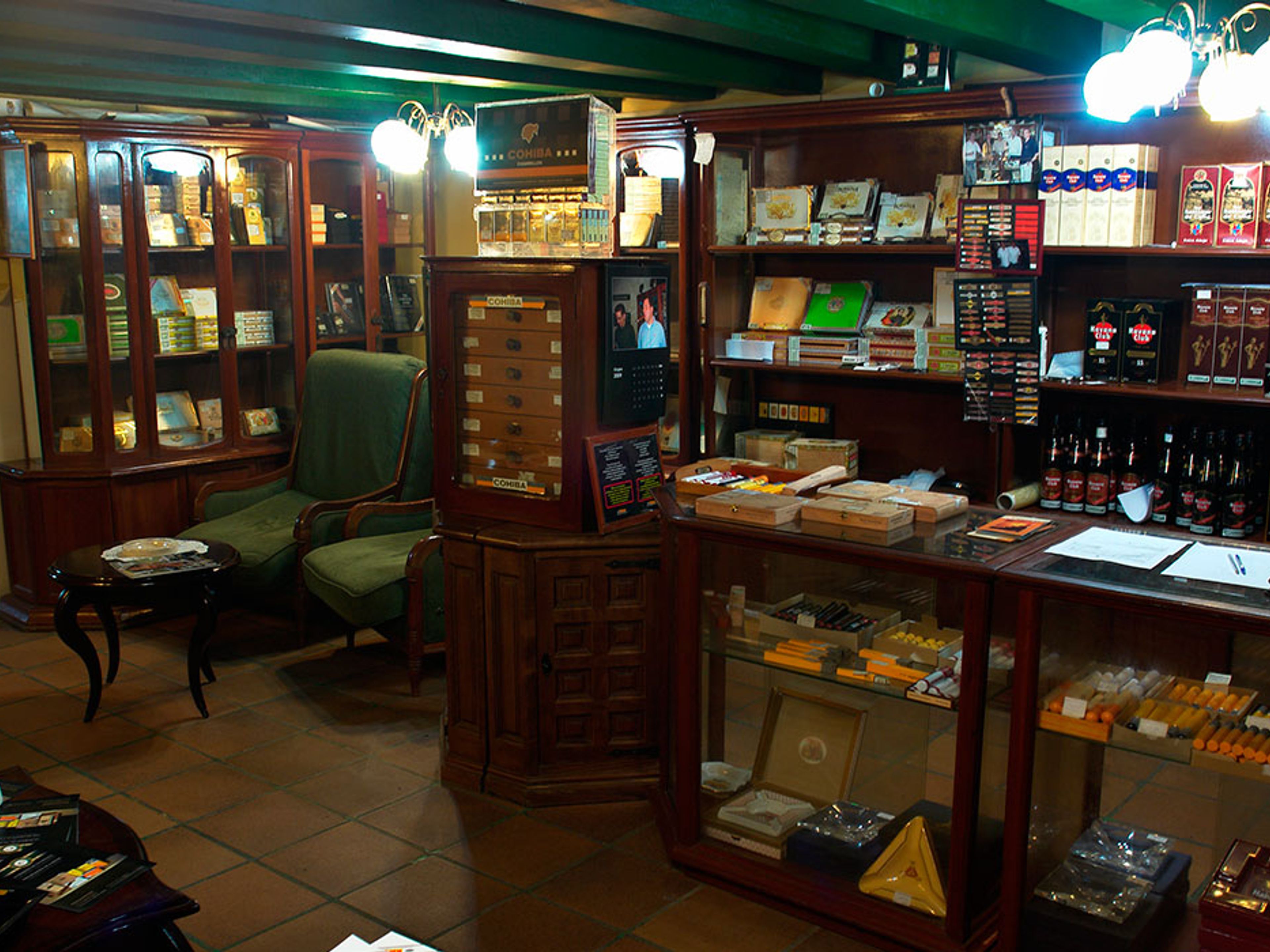 Tour "HABANOS CIGARES ET RHUMES, UNE TRADITION D'EXCELLENCE". Conde de Villanueva, Old Havana, Havana, Cuba.
